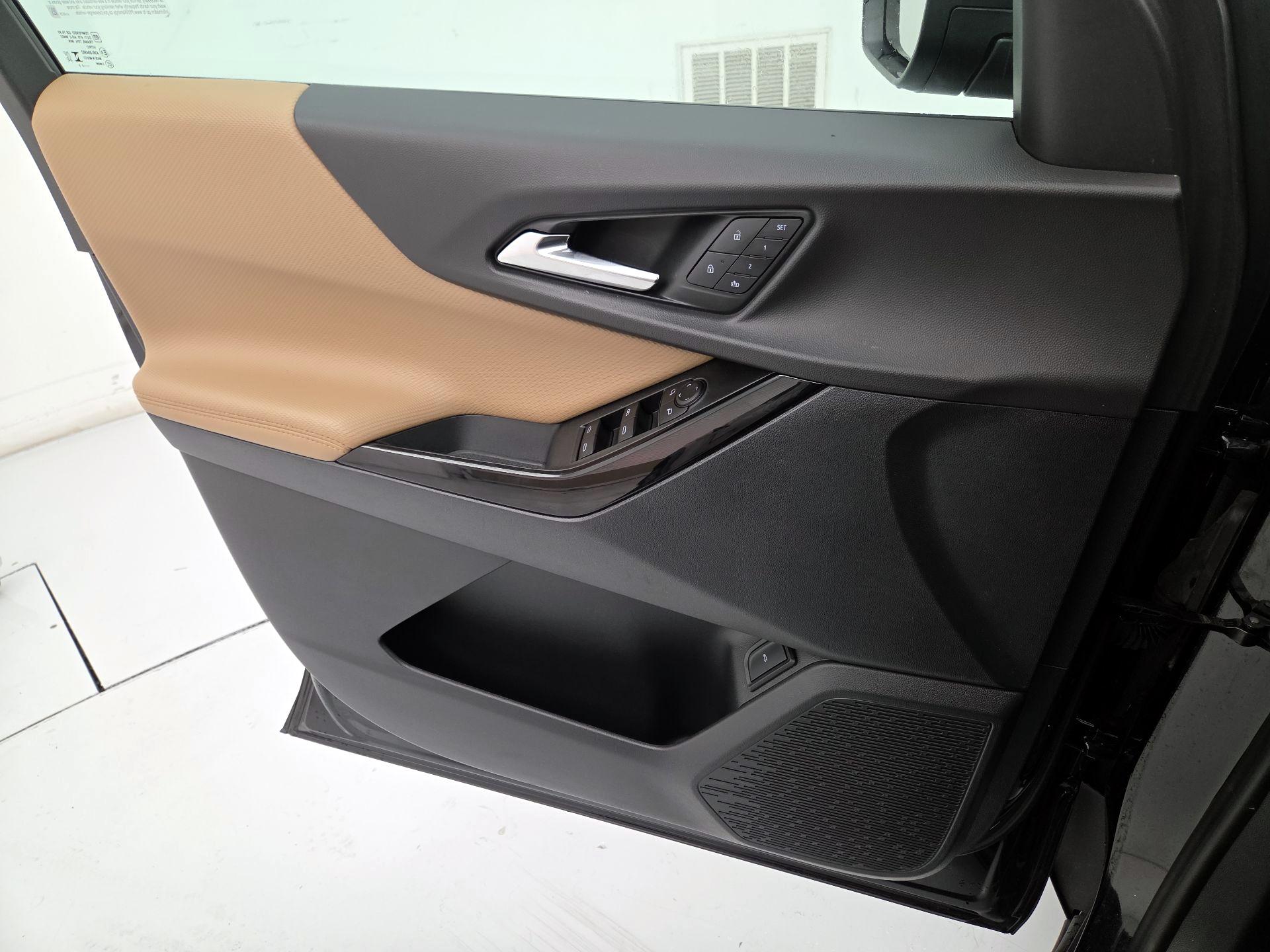 Thumbnail: 2025 Chevrolet Equinox - 12