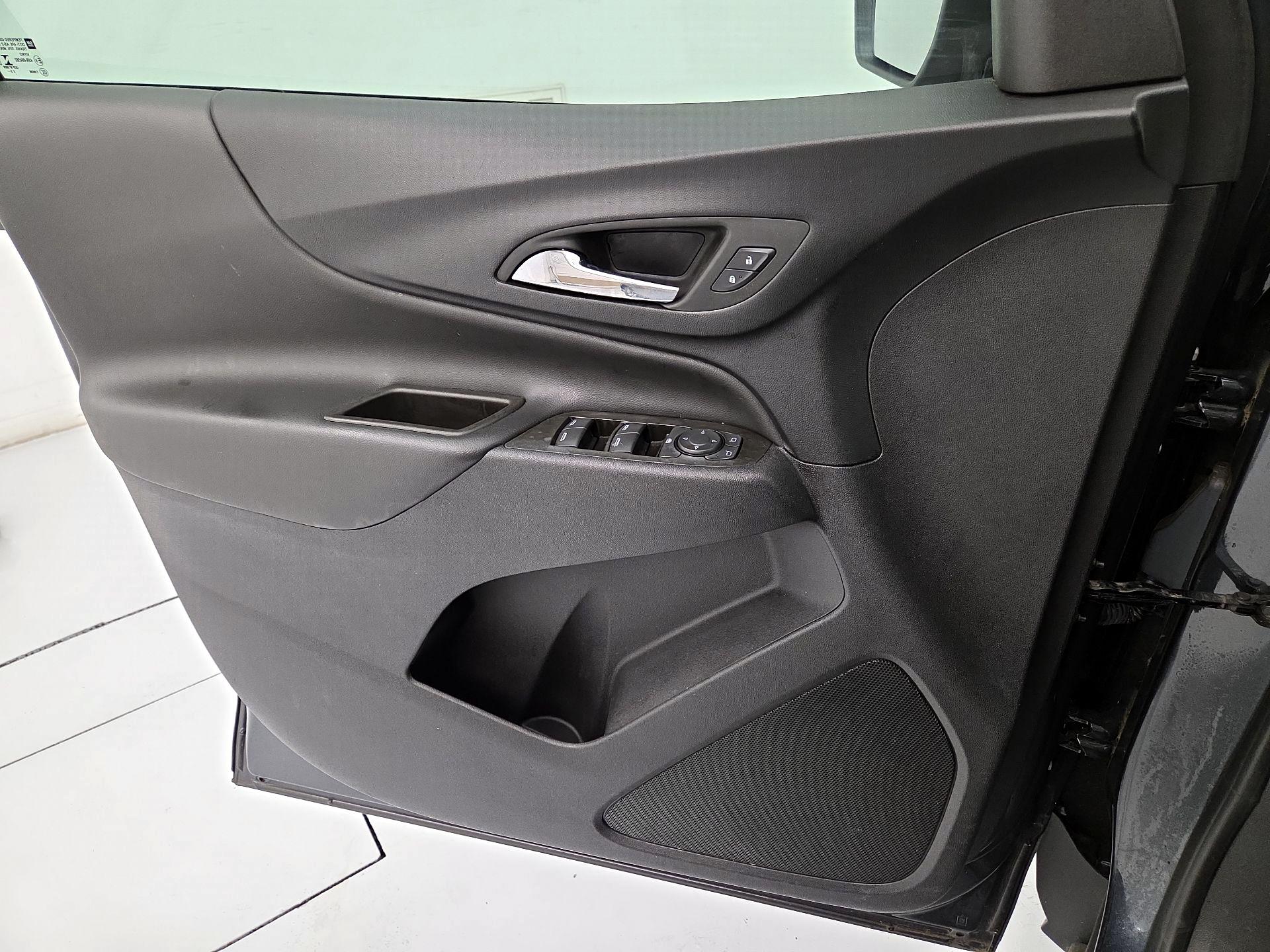 Thumbnail: 2023 Chevrolet Equinox - 12