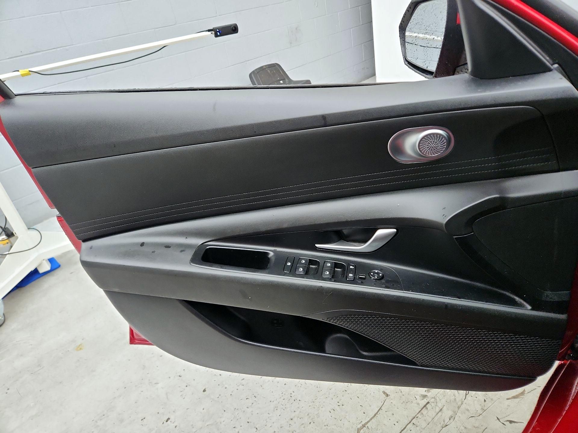 Thumbnail: 2023 Hyundai Elantra - 12