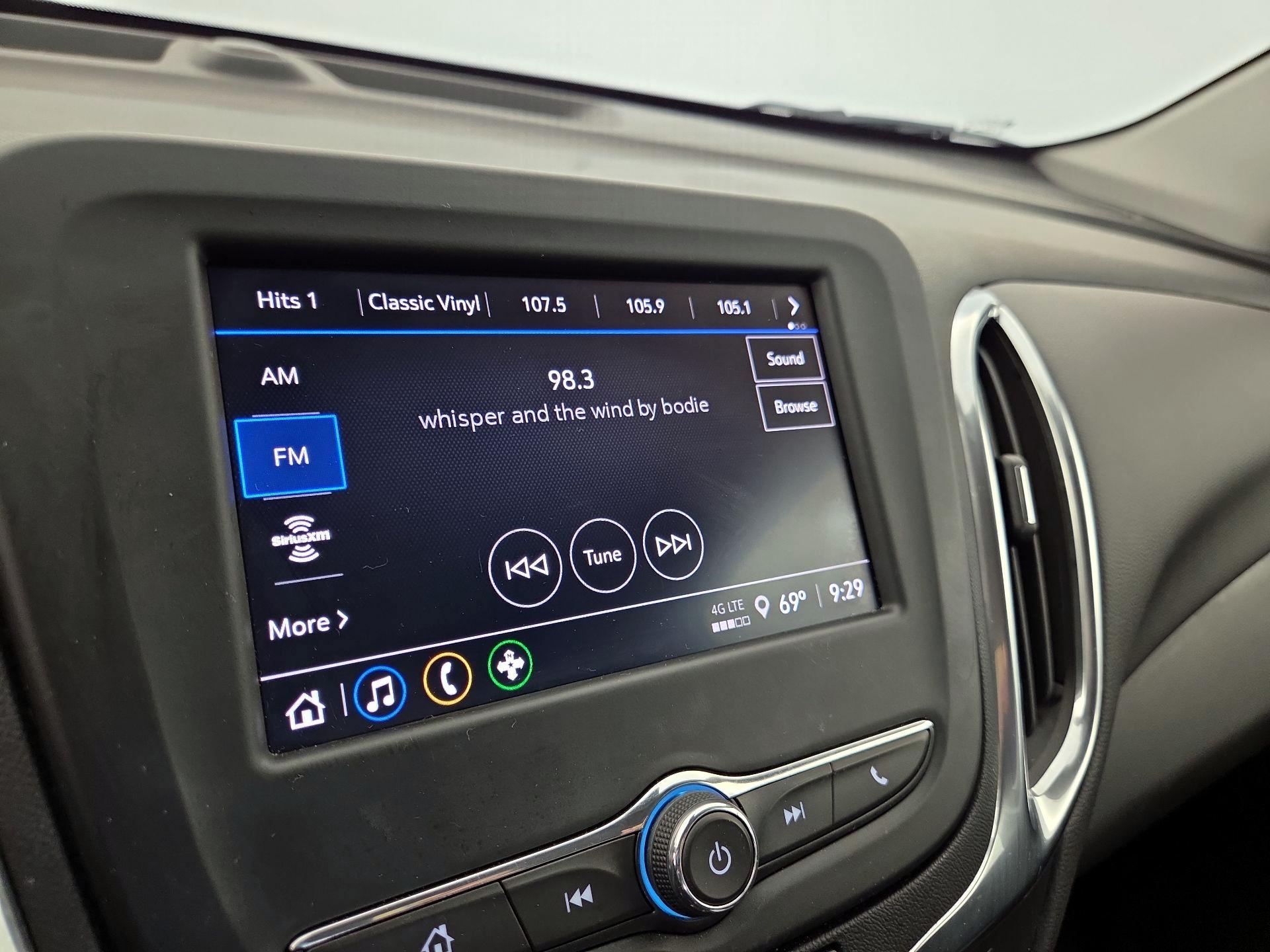 Thumbnail: 2024 Chevrolet Equinox - 15