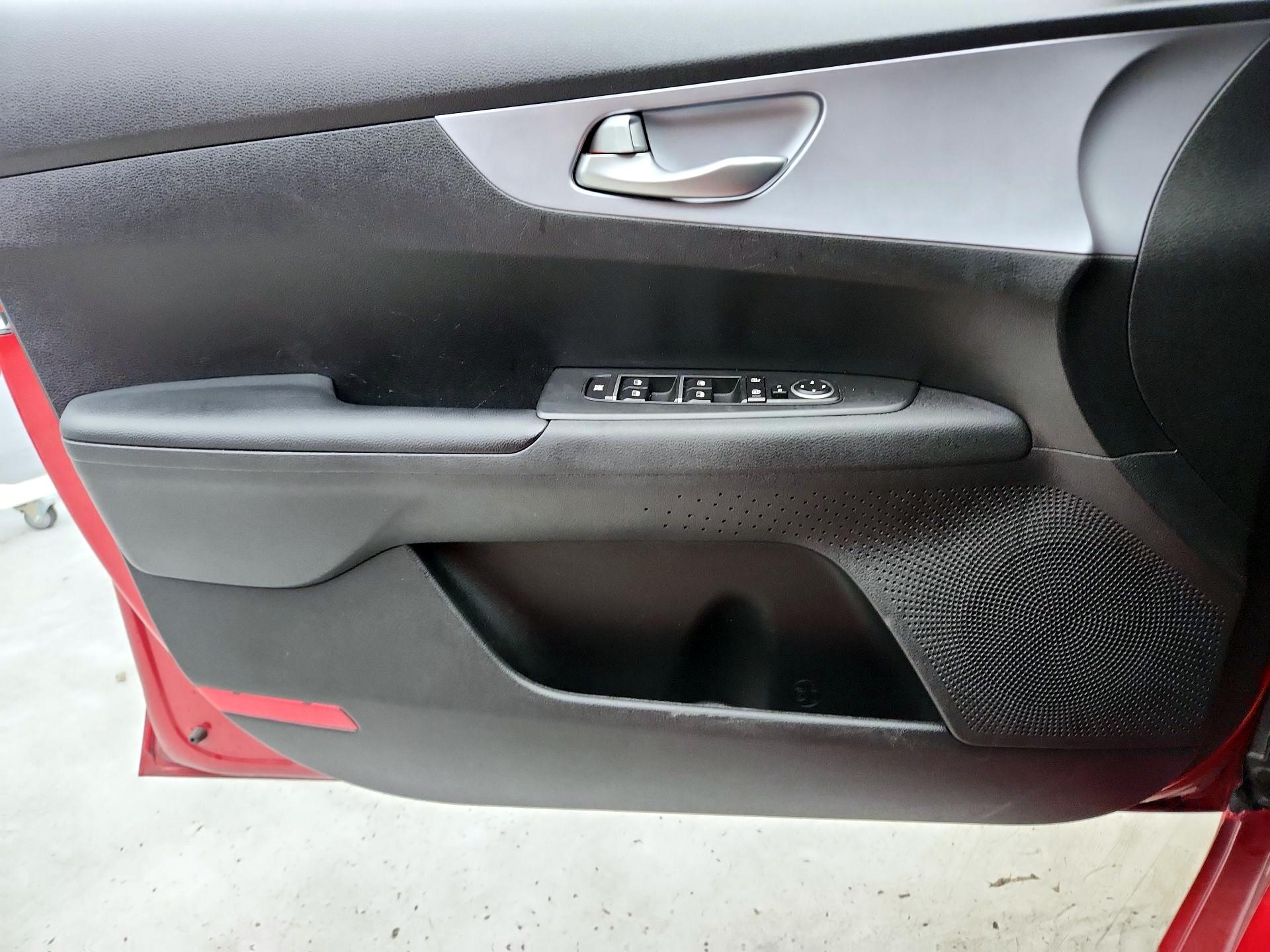 Thumbnail: 2024 Kia Forte - 12