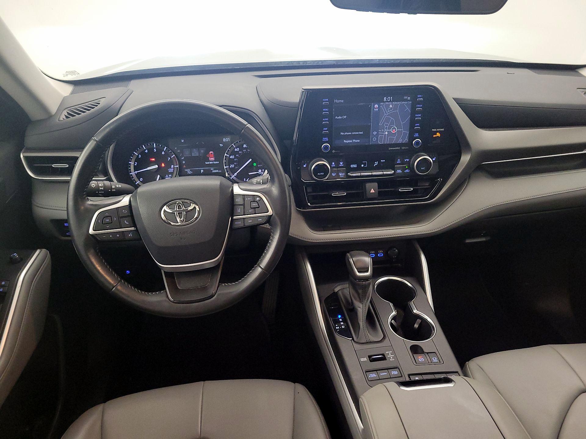 Thumbnail: 2022 Toyota Highlander - 9