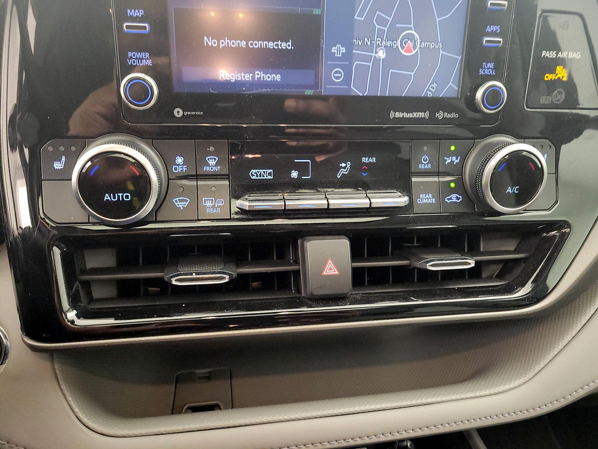 Thumbnail: 2022 Toyota Highlander - 17