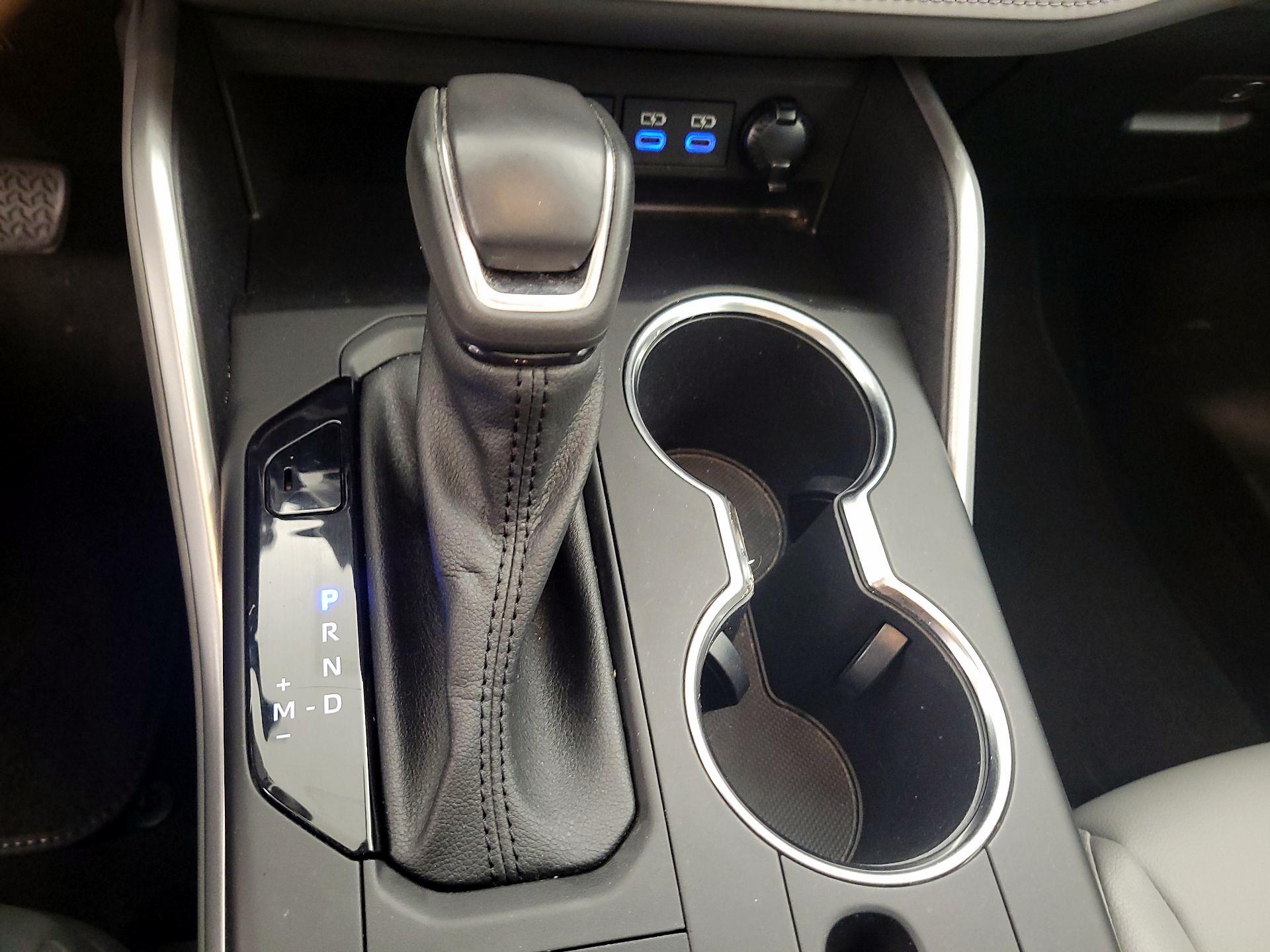 Thumbnail: 2022 Toyota Highlander - 18