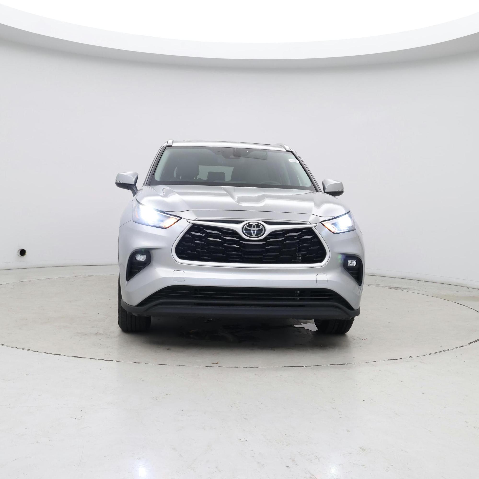 Thumbnail: 2022 Toyota Highlander - 5