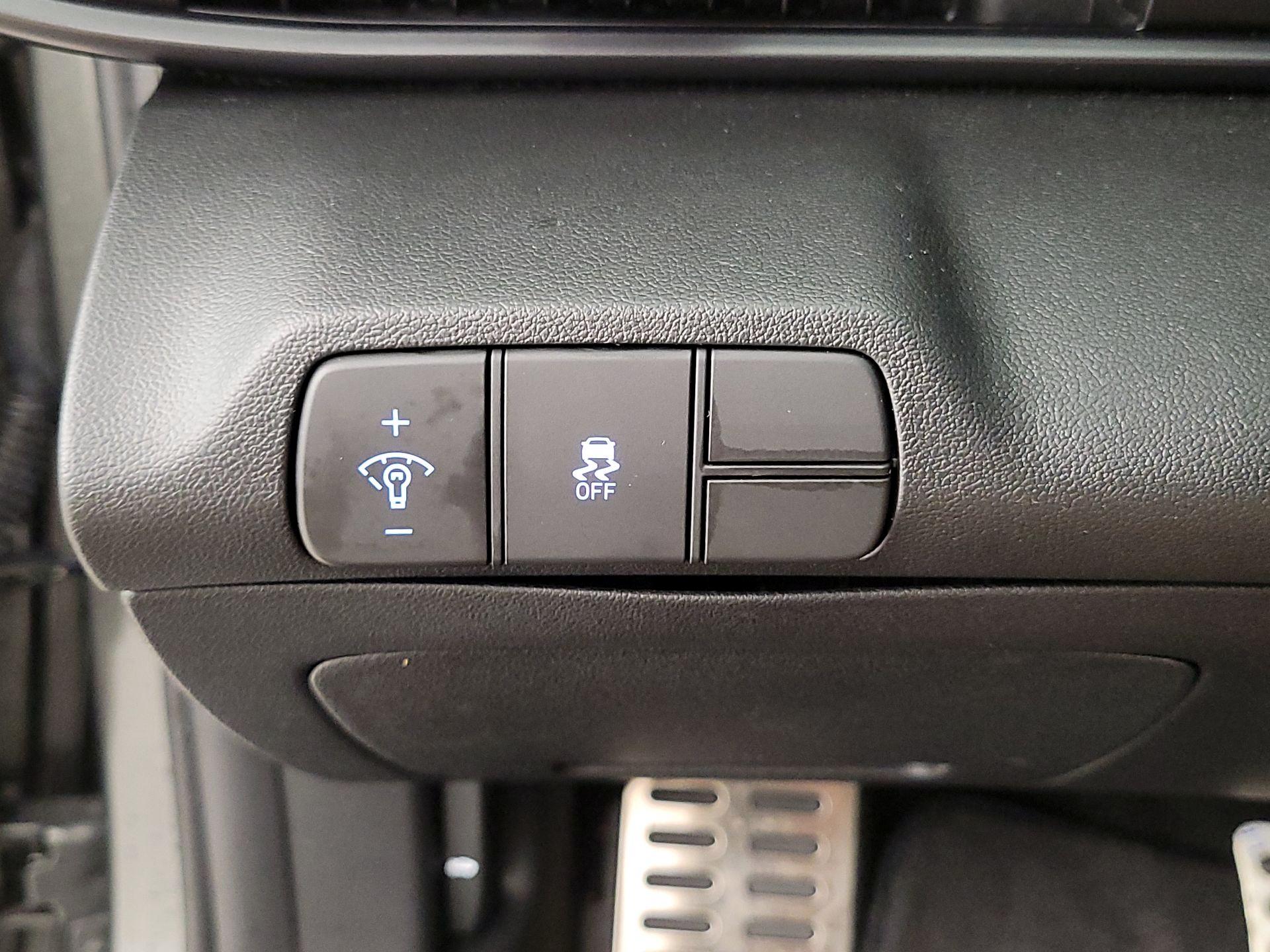 Thumbnail: 2025 Hyundai Elantra - 13