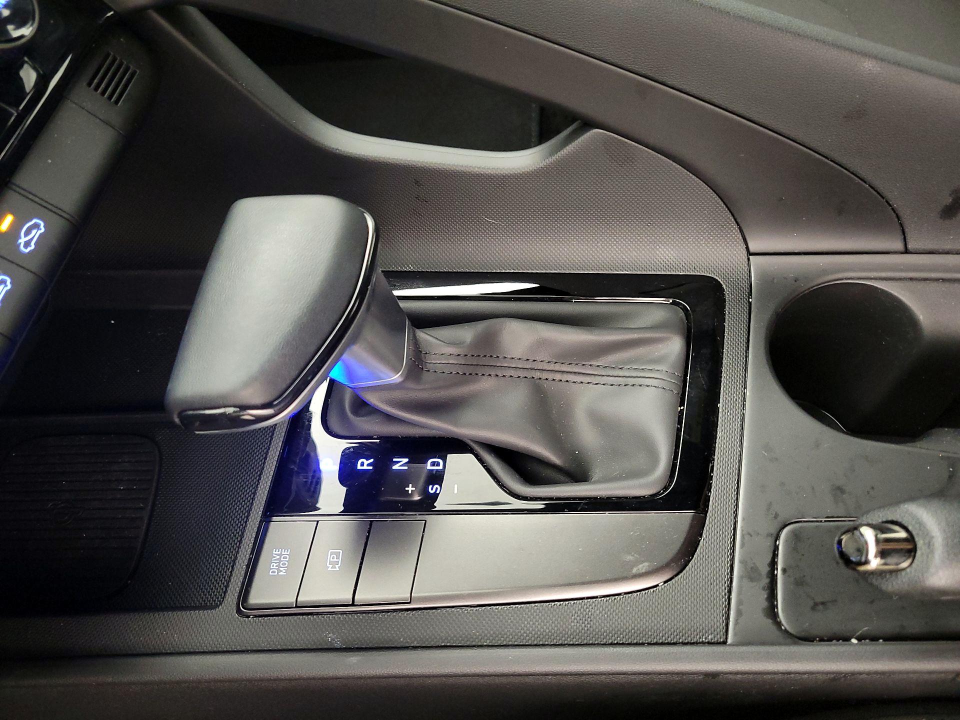 Thumbnail: 2025 Hyundai Elantra - 17