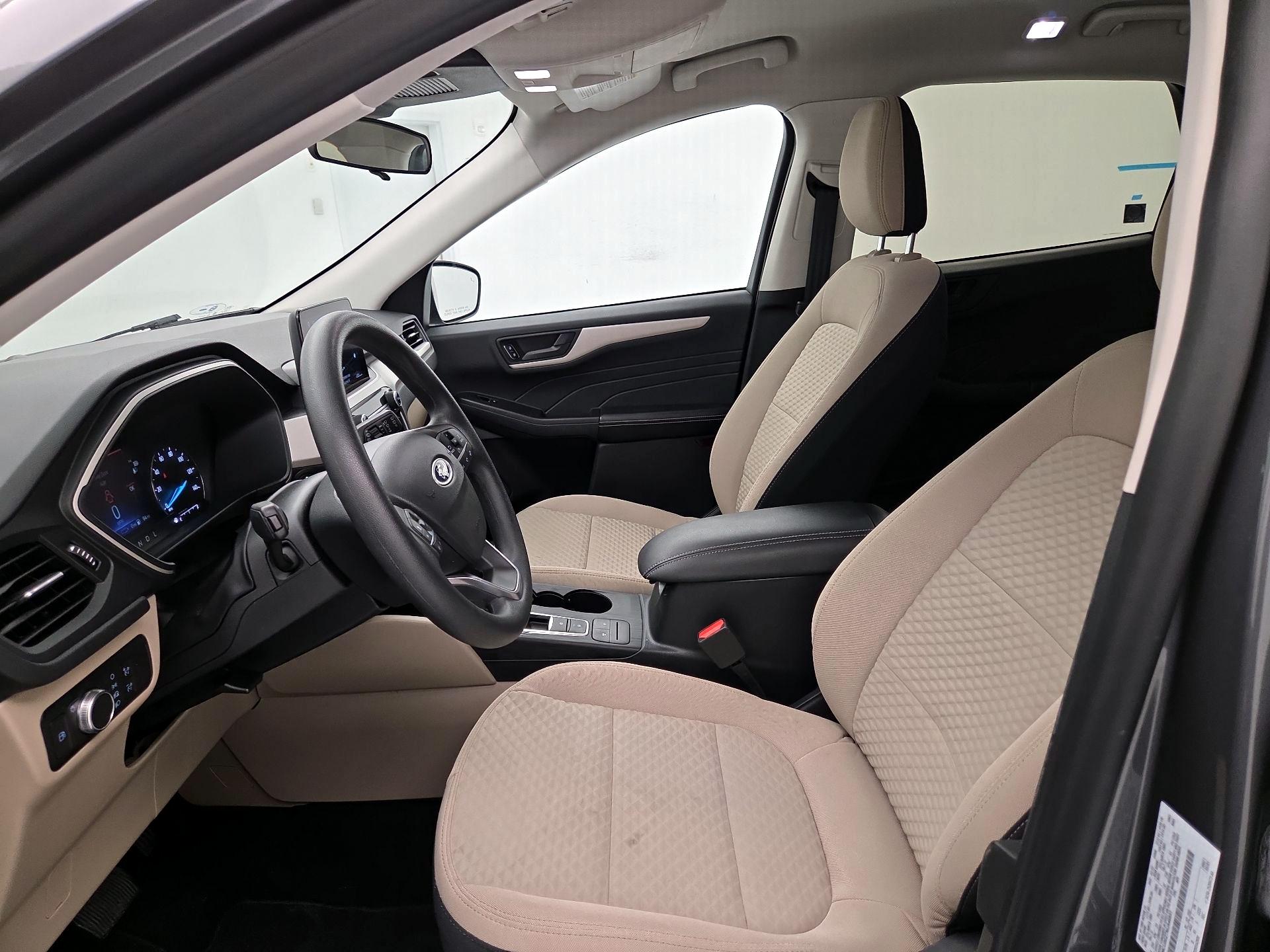 Thumbnail: 2022 Ford Escape - 11