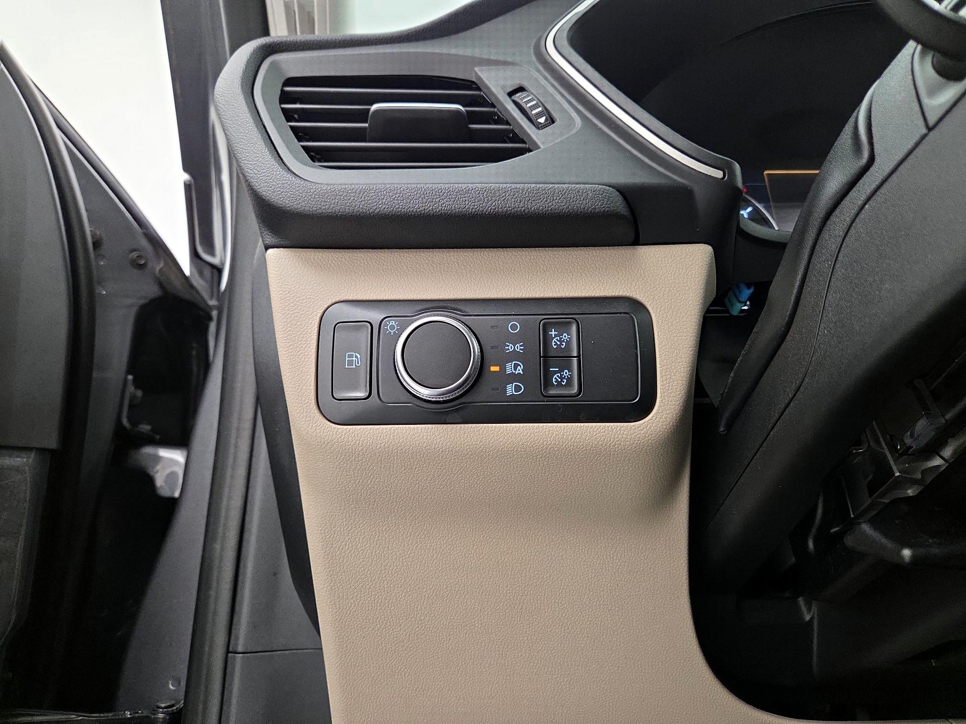 Thumbnail: 2022 Ford Escape - 13