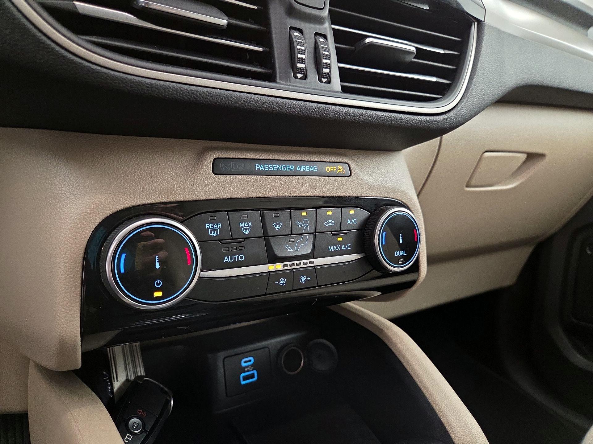 Thumbnail: 2022 Ford Escape - 17