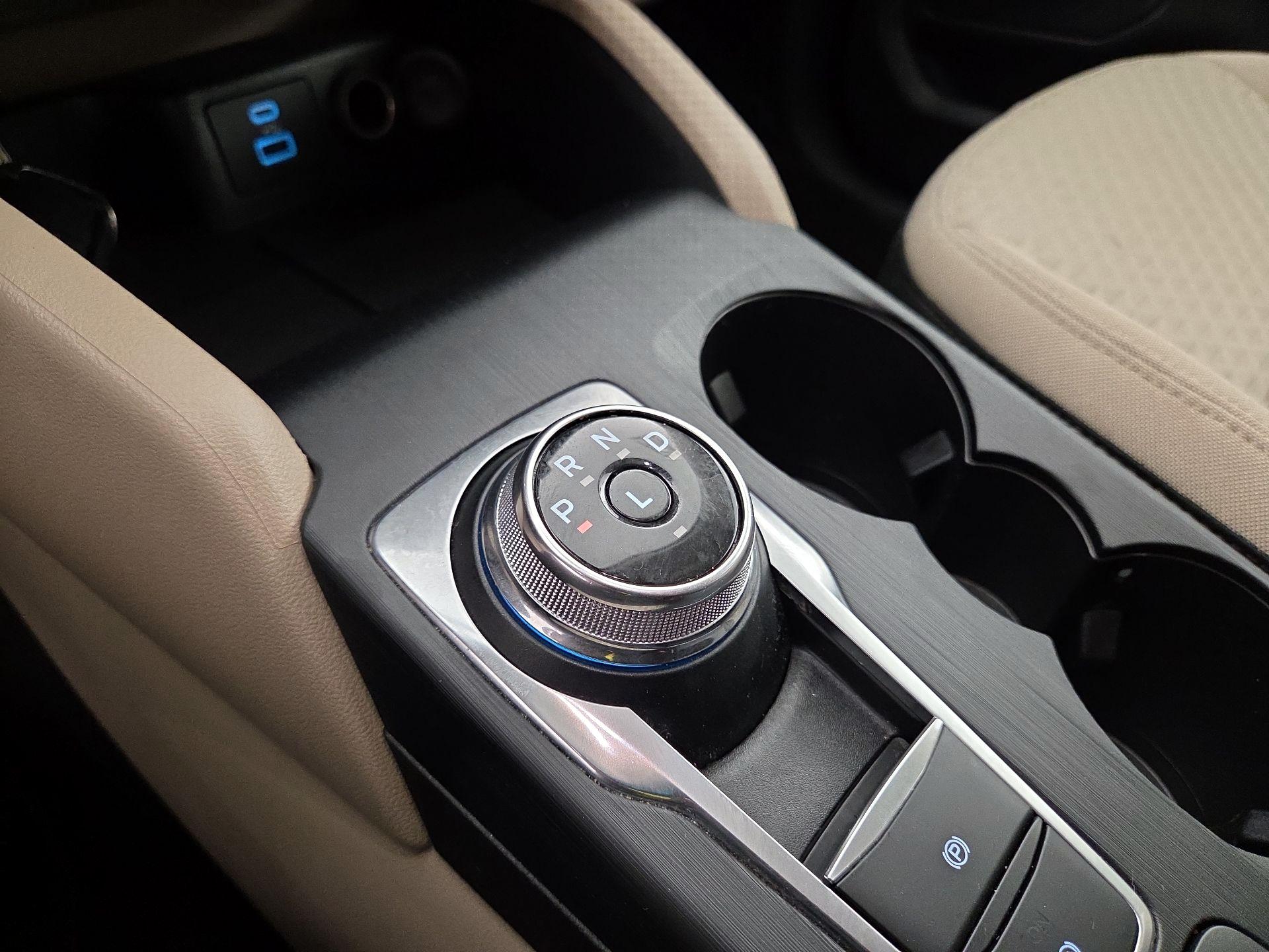 Thumbnail: 2022 Ford Escape - 18