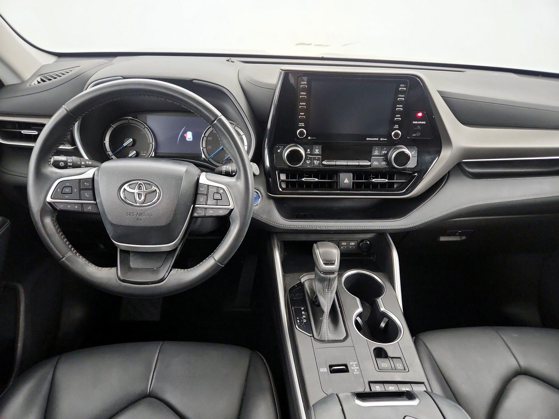 Thumbnail: 2022 Toyota Highlander - 9