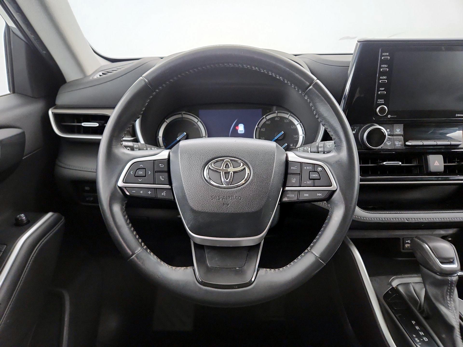 Thumbnail: 2022 Toyota Highlander - 10