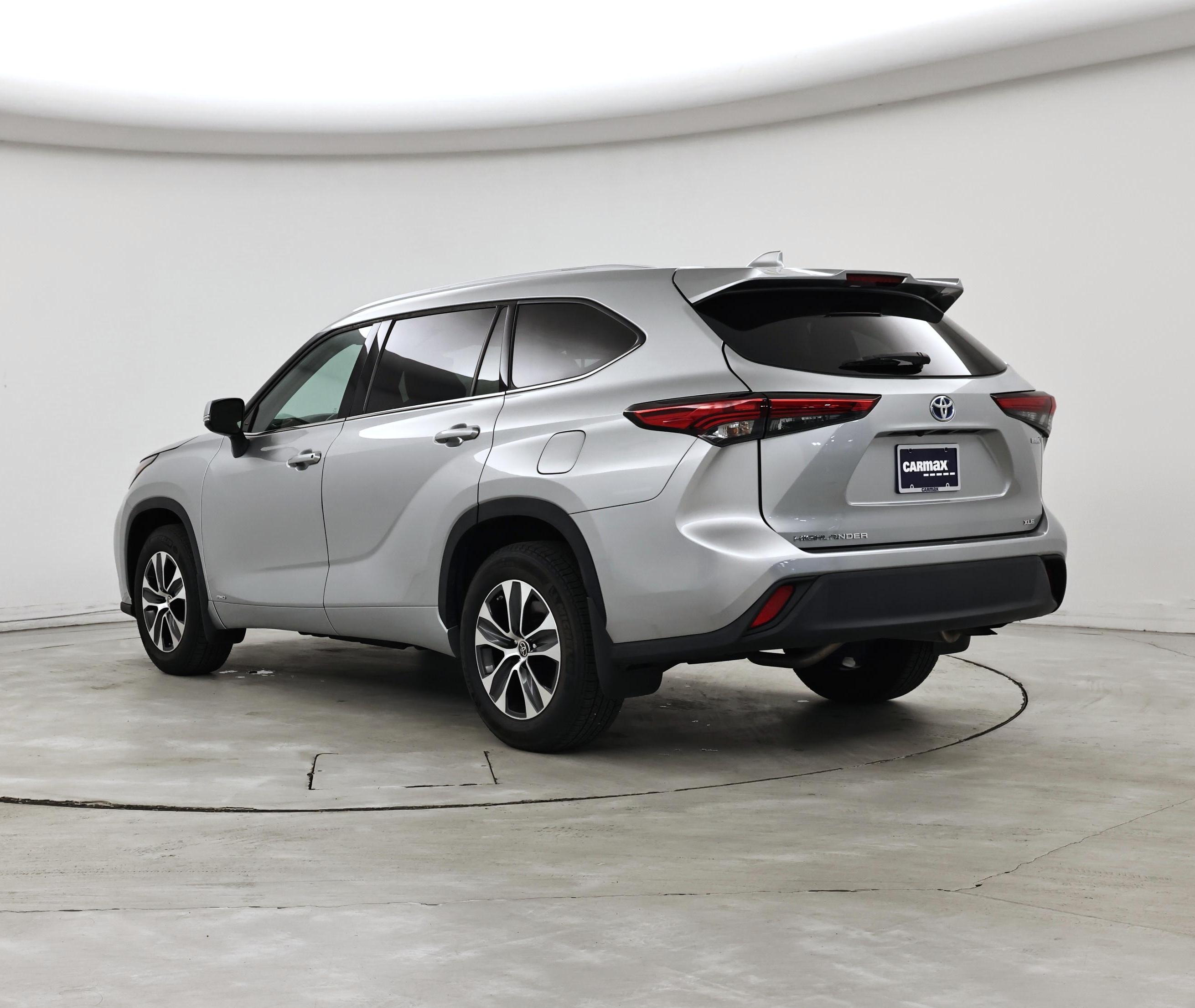 Thumbnail: 2022 Toyota Highlander - 2