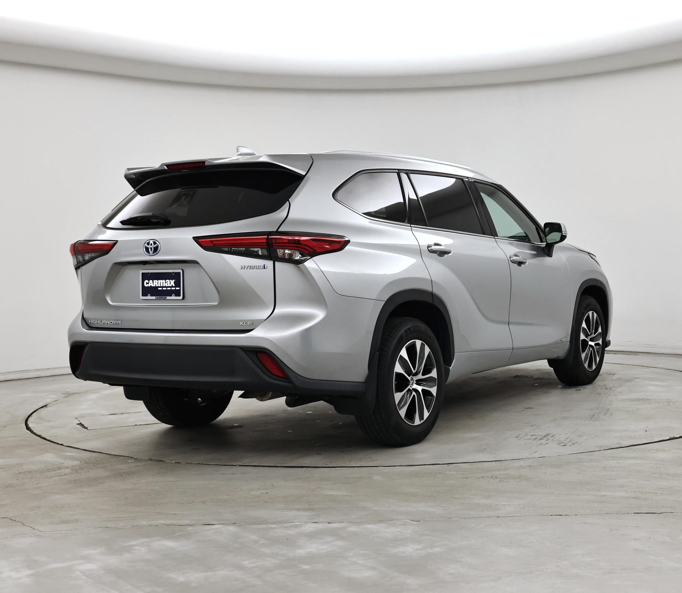 Thumbnail: 2022 Toyota Highlander - 8