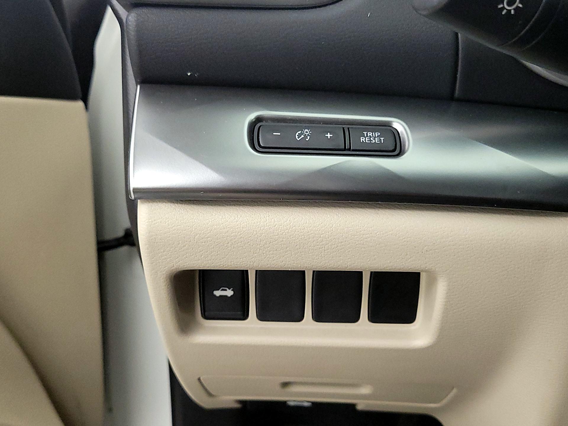 Thumbnail: 2023 Nissan Maxima - 13