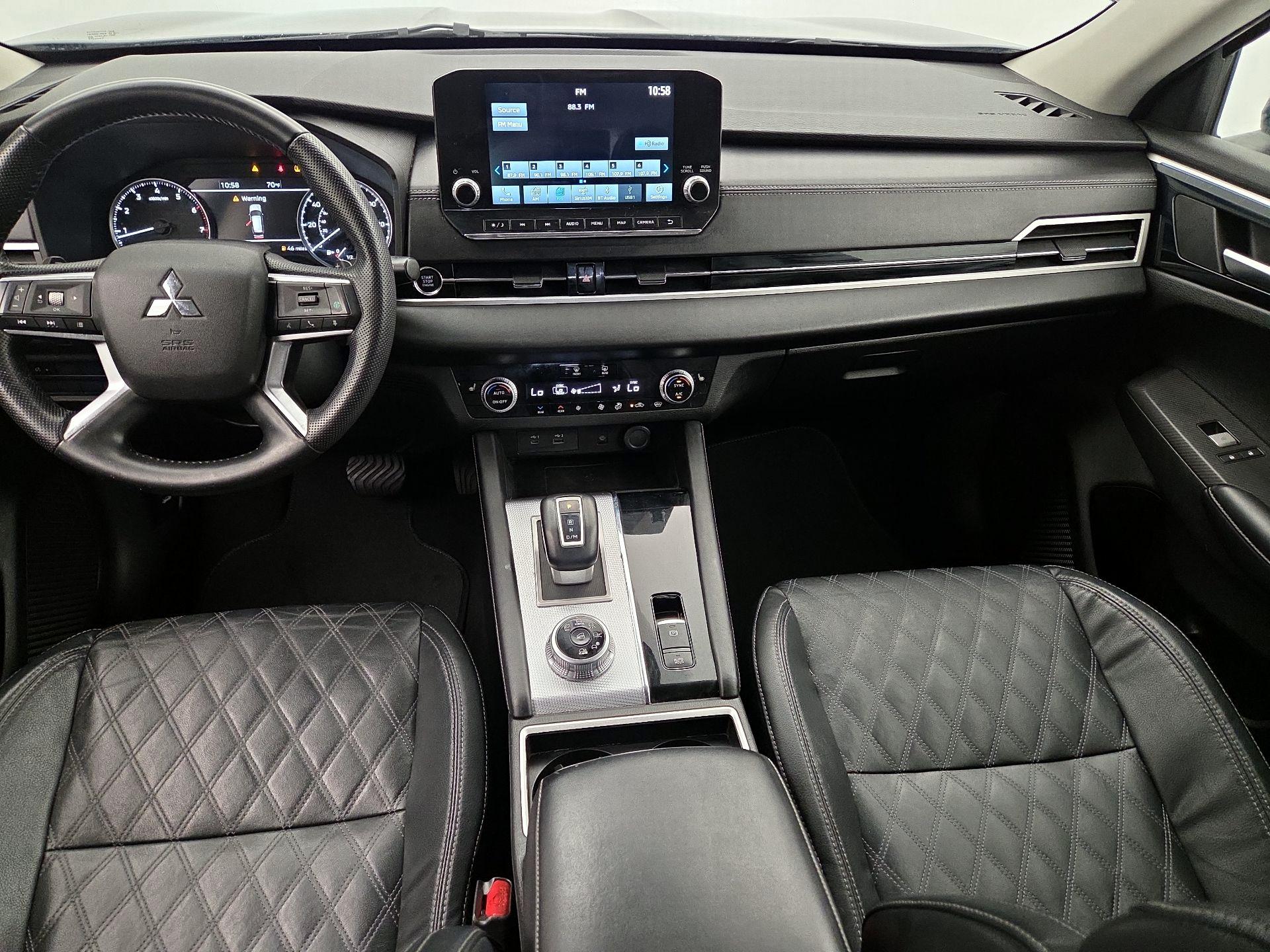 Thumbnail: 2022 Mitsubishi Outlander - 9