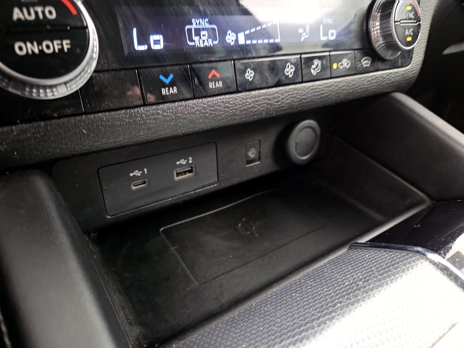 Thumbnail: 2022 Mitsubishi Outlander - 19