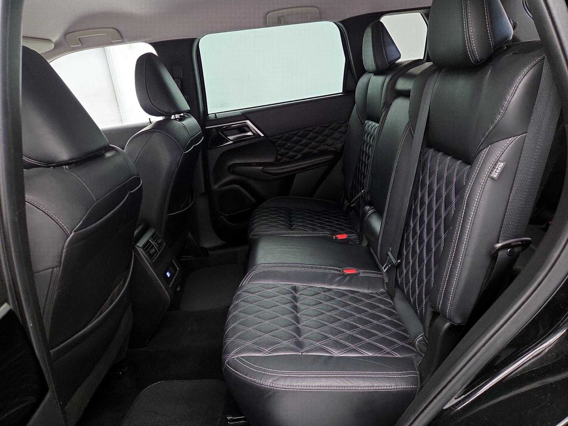 Thumbnail: 2022 Mitsubishi Outlander - 20