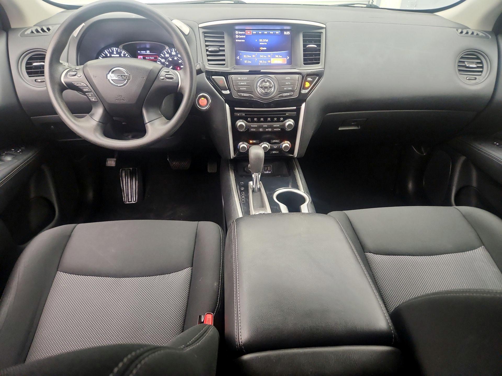 Thumbnail: 2020 Nissan Pathfinder - 9