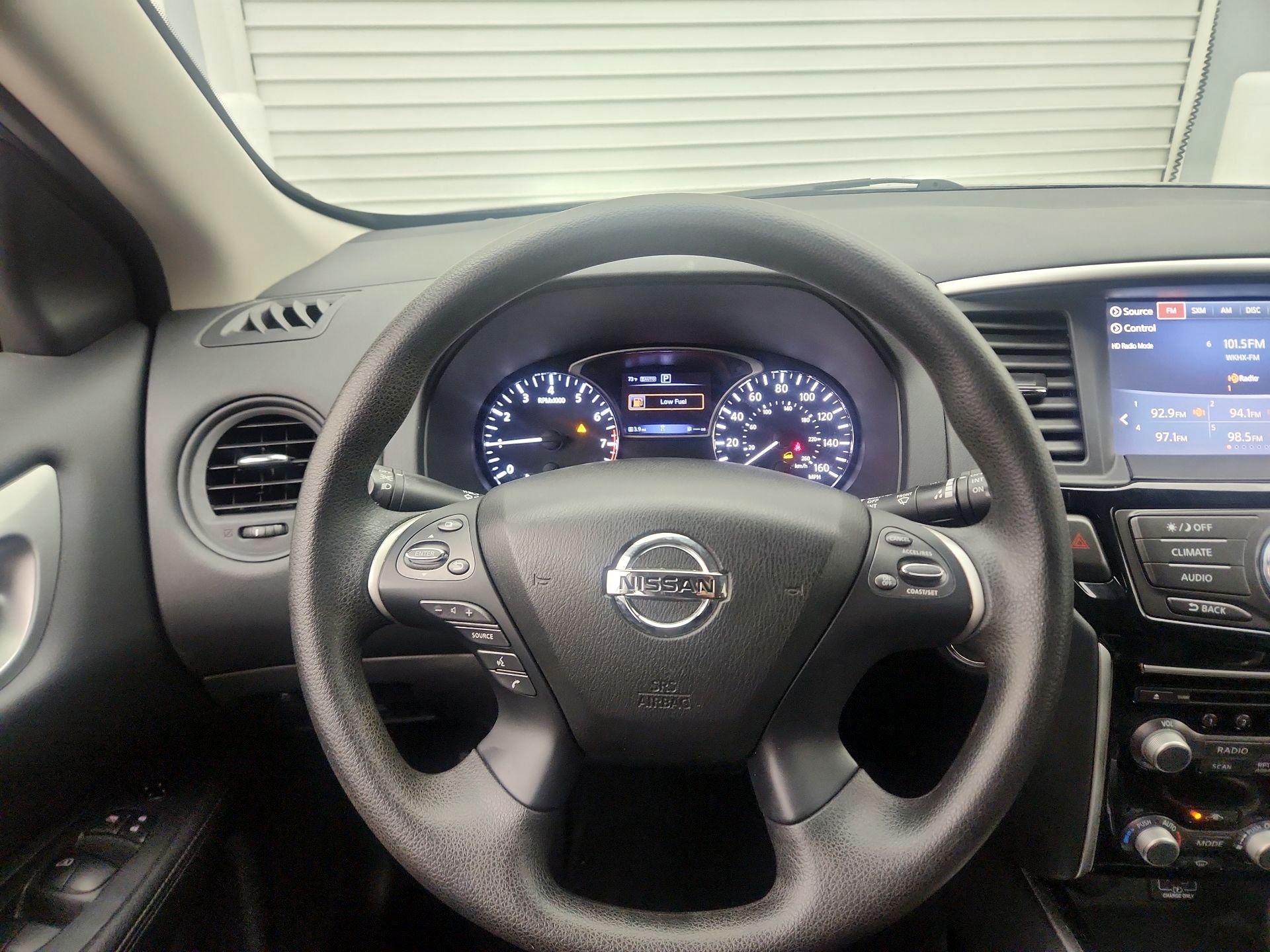 Thumbnail: 2020 Nissan Pathfinder - 10