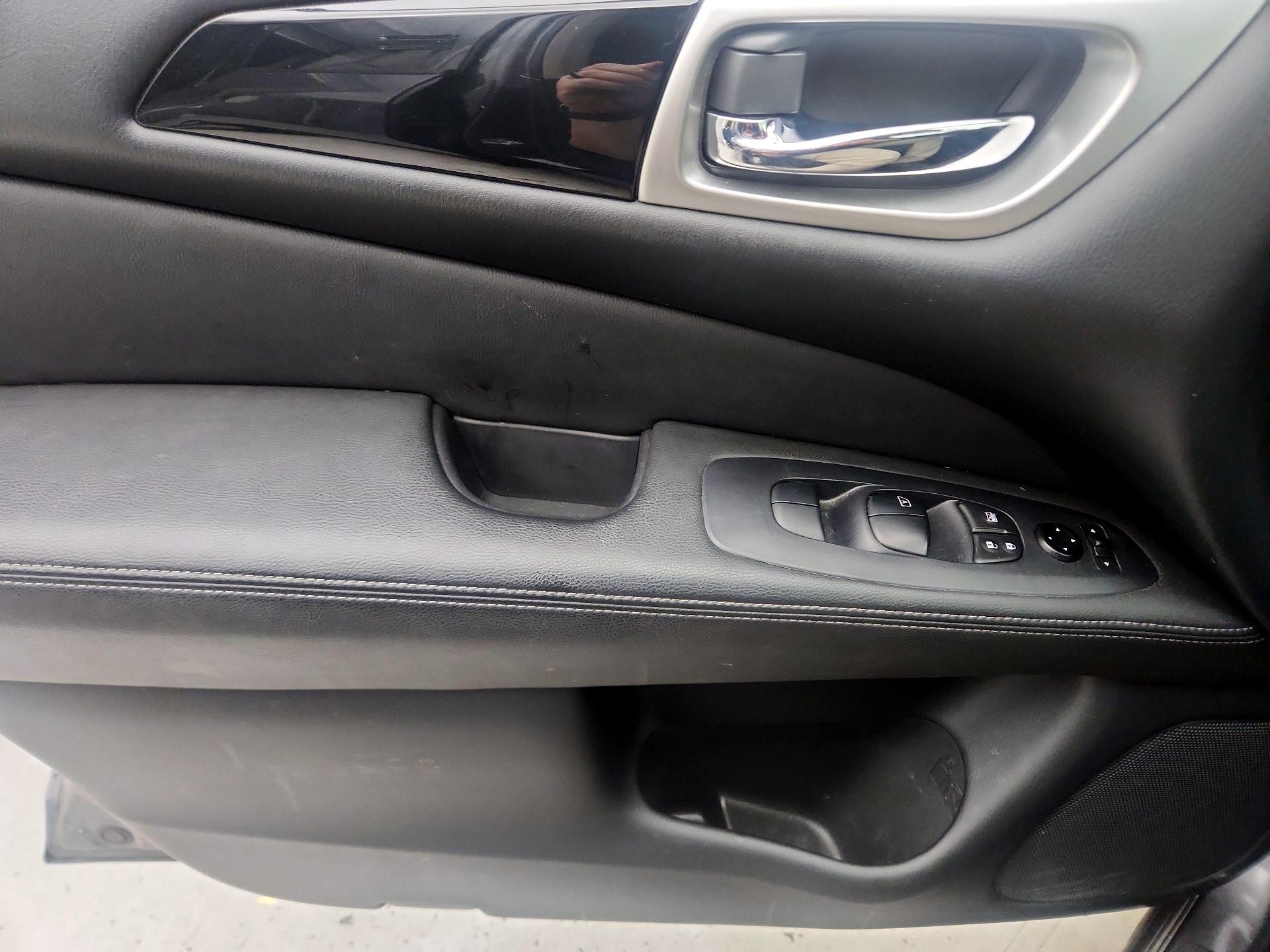 Thumbnail: 2020 Nissan Pathfinder - 12