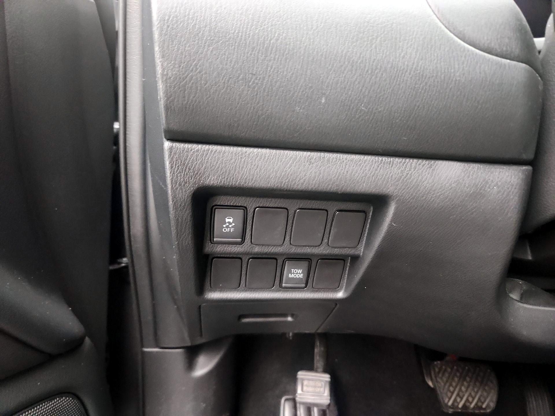 Thumbnail: 2020 Nissan Pathfinder - 13