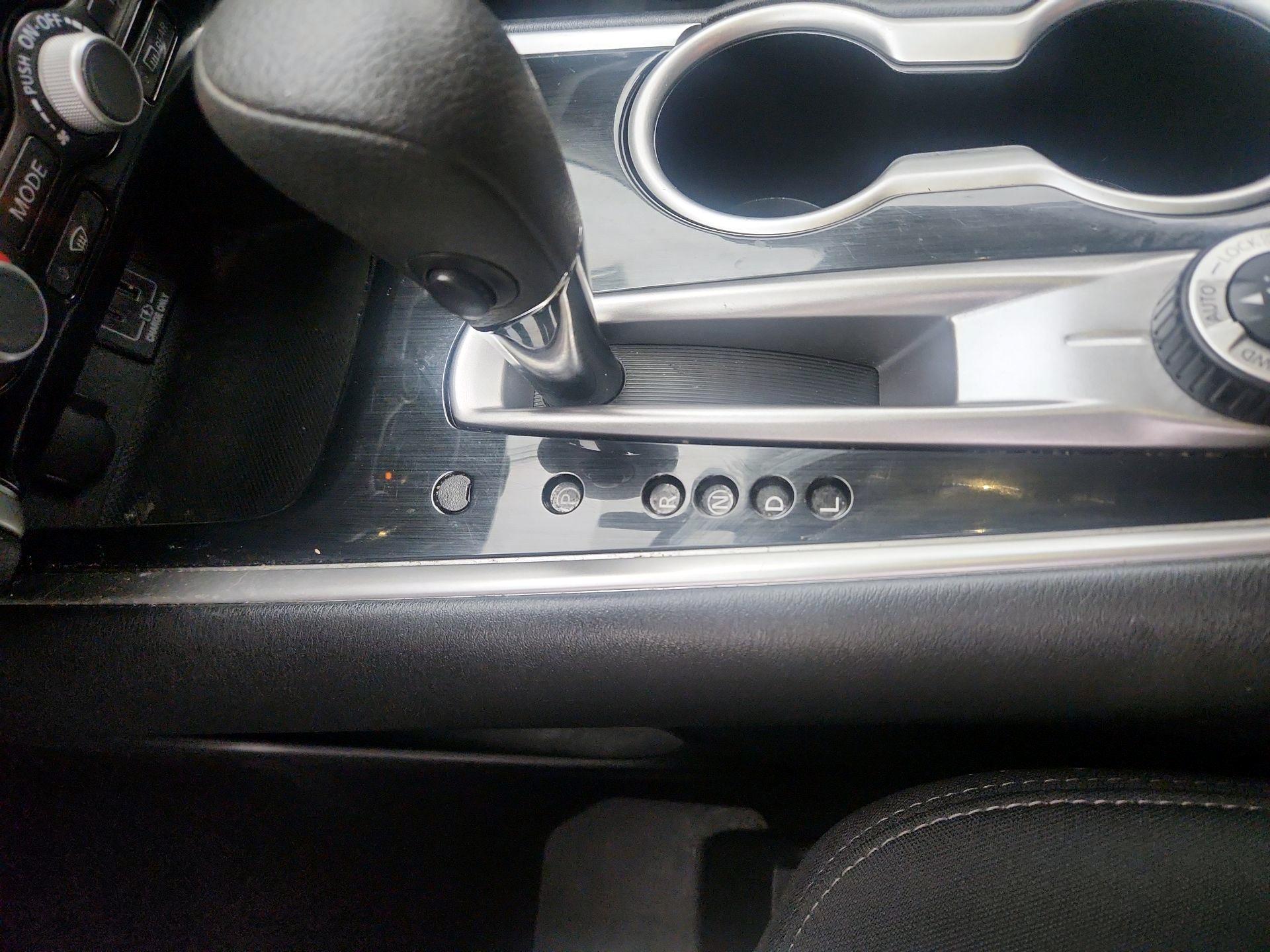 Thumbnail: 2020 Nissan Pathfinder - 17