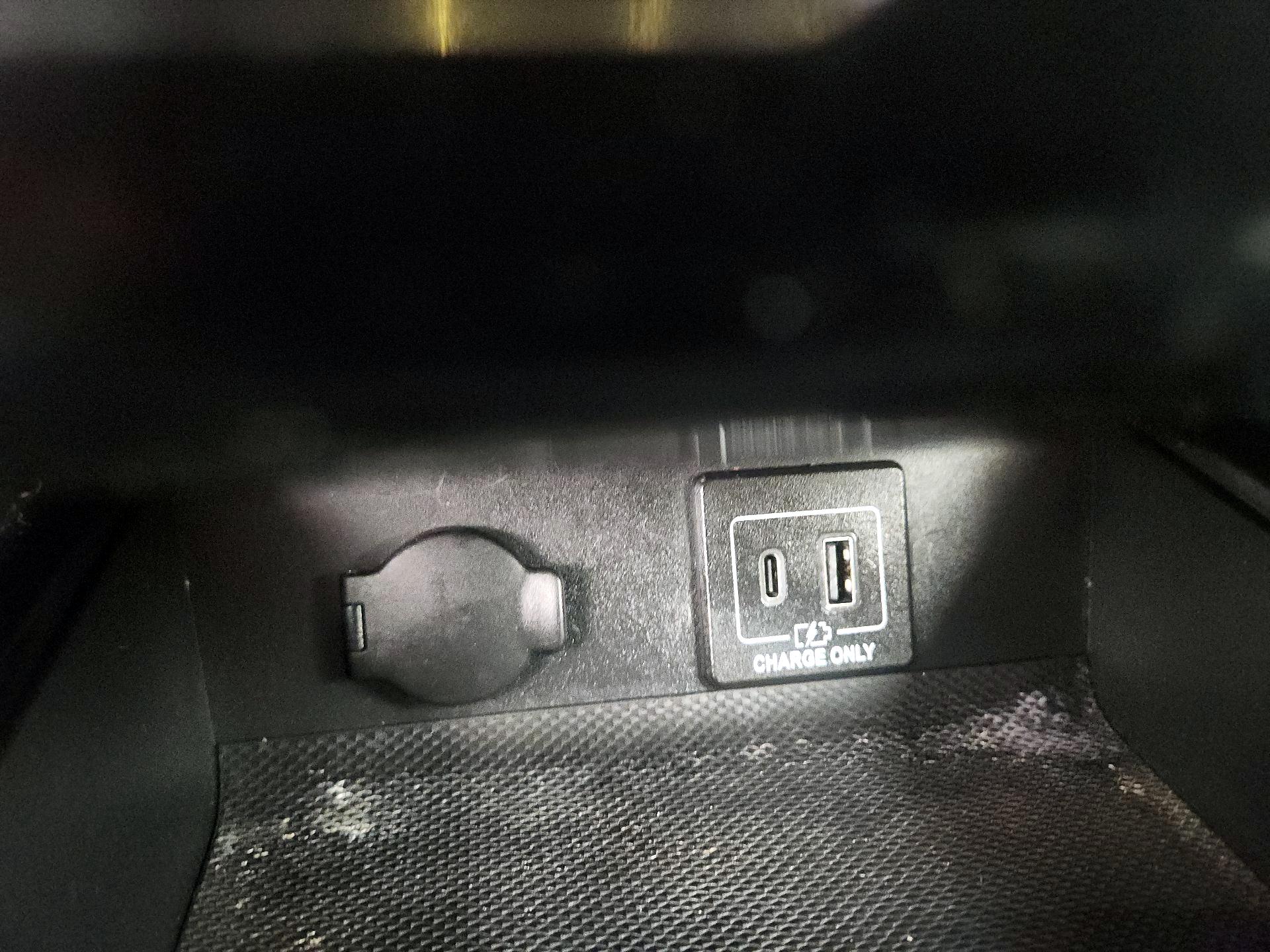 Thumbnail: 2020 Nissan Pathfinder - 18