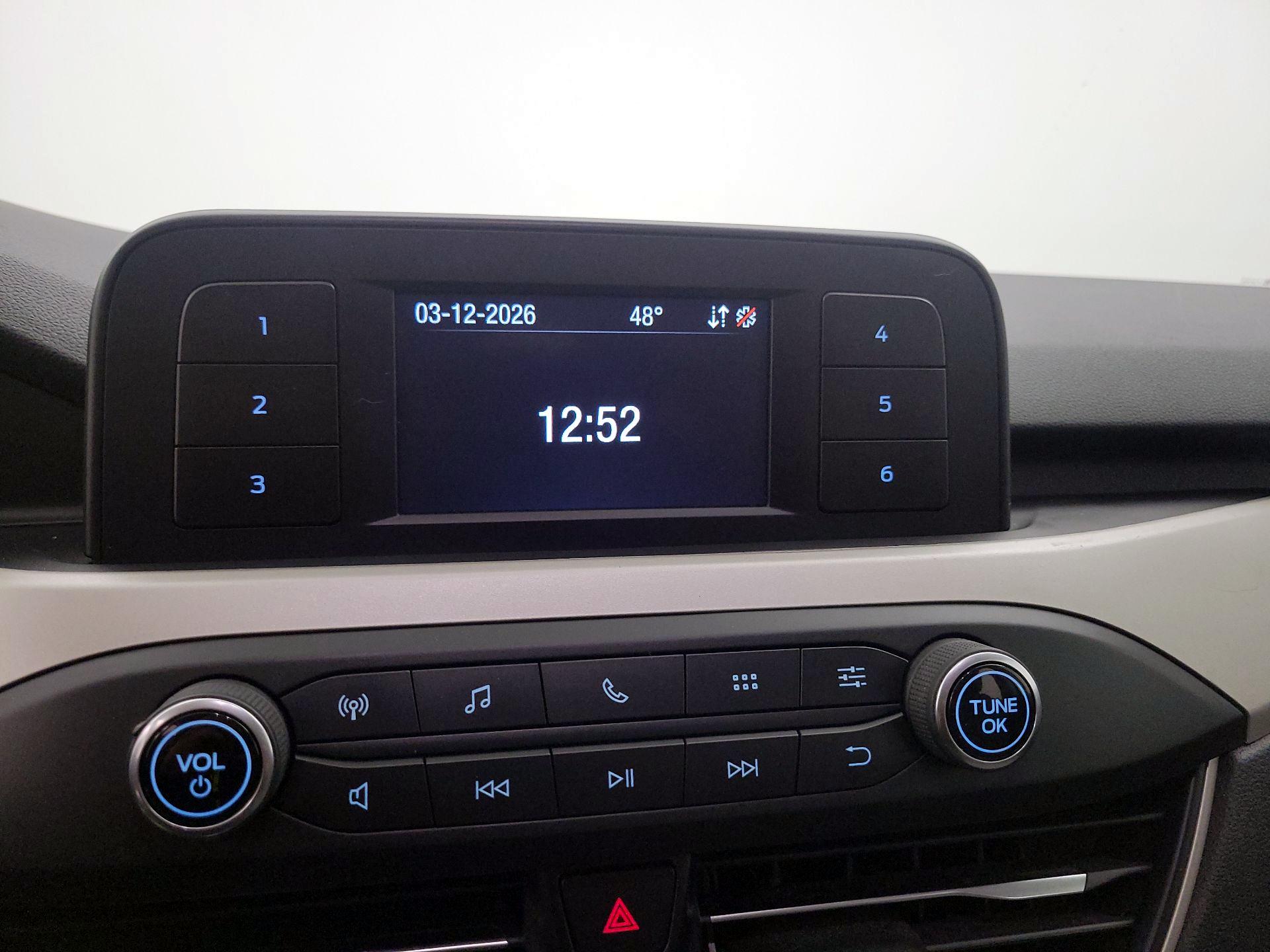 Thumbnail: 2021 Ford Escape - 15