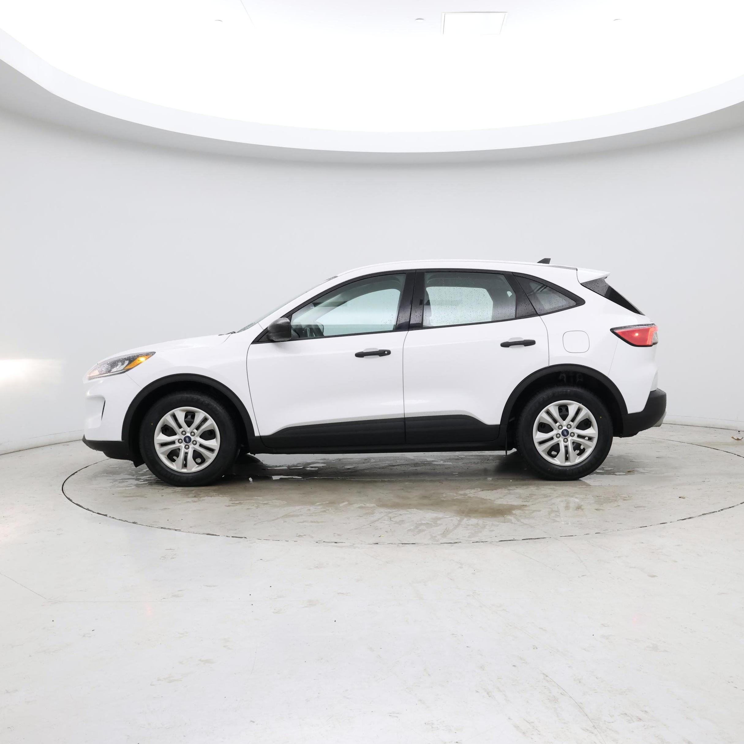 Thumbnail: 2021 Ford Escape - 3