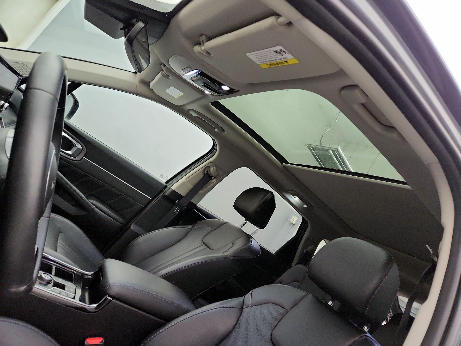 Thumbnail: 2023 Kia Sorento - 20