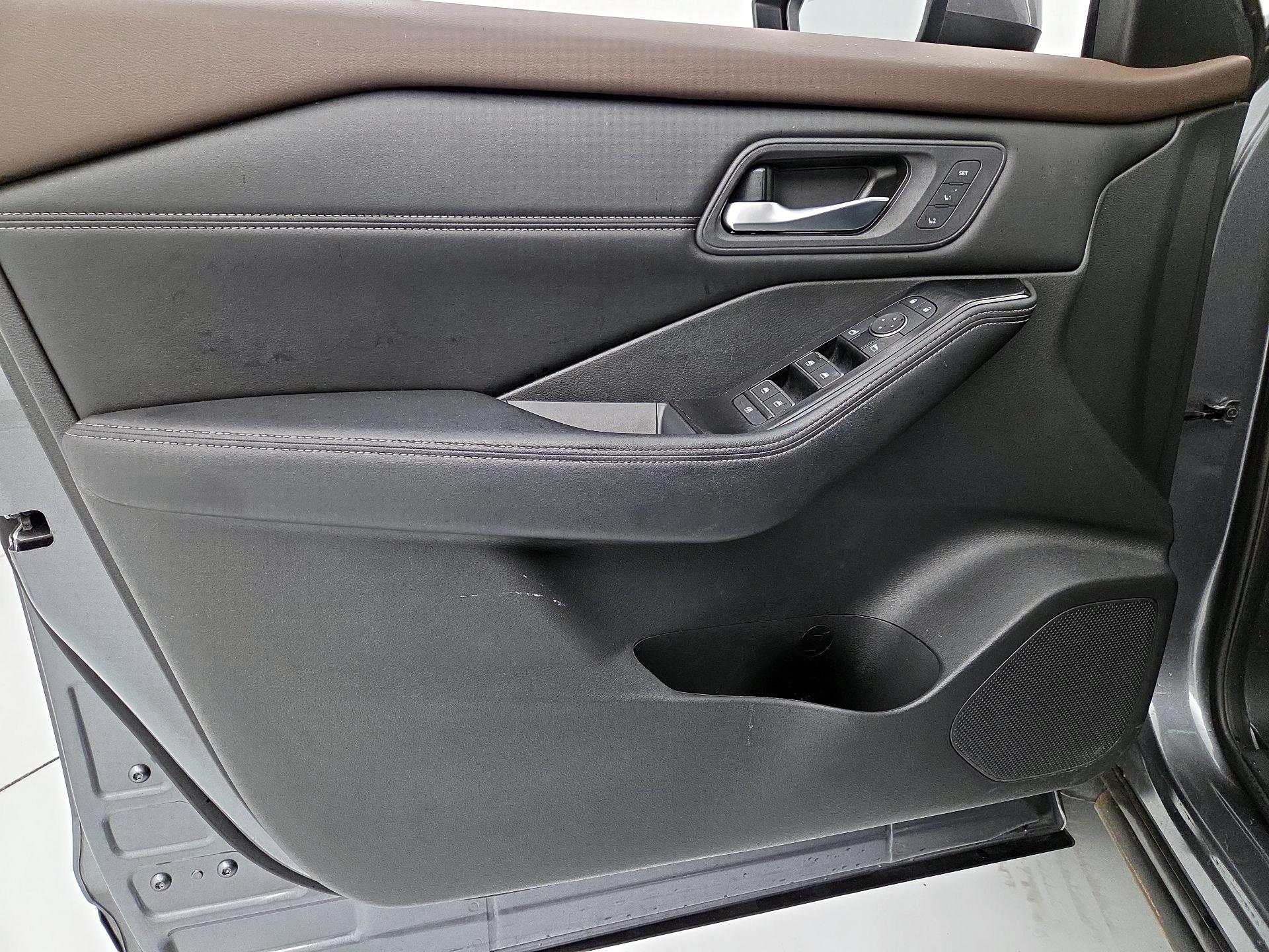 Thumbnail: 2023 Nissan Rogue - 12