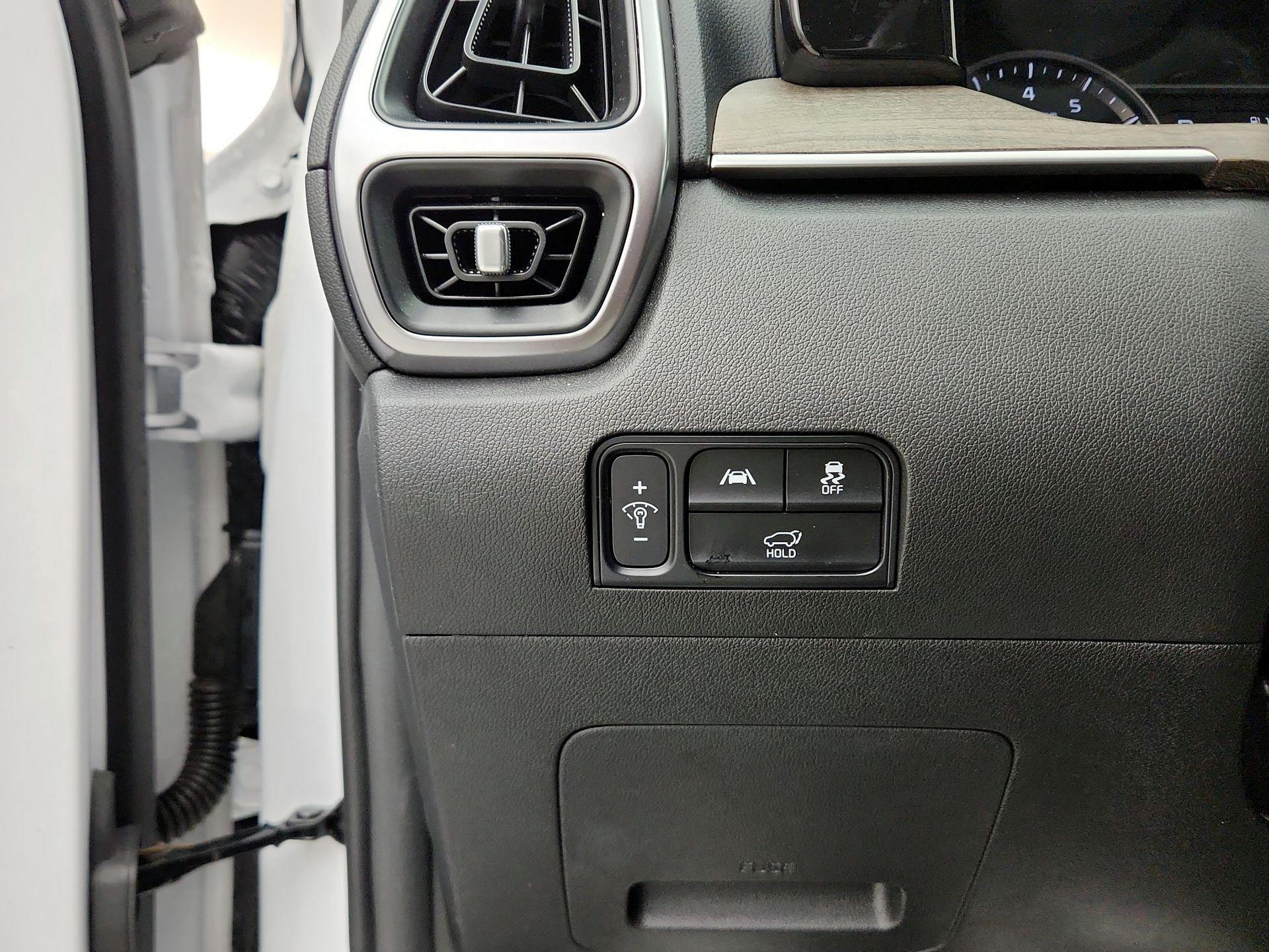 Thumbnail: 2023 Kia Sorento - 13