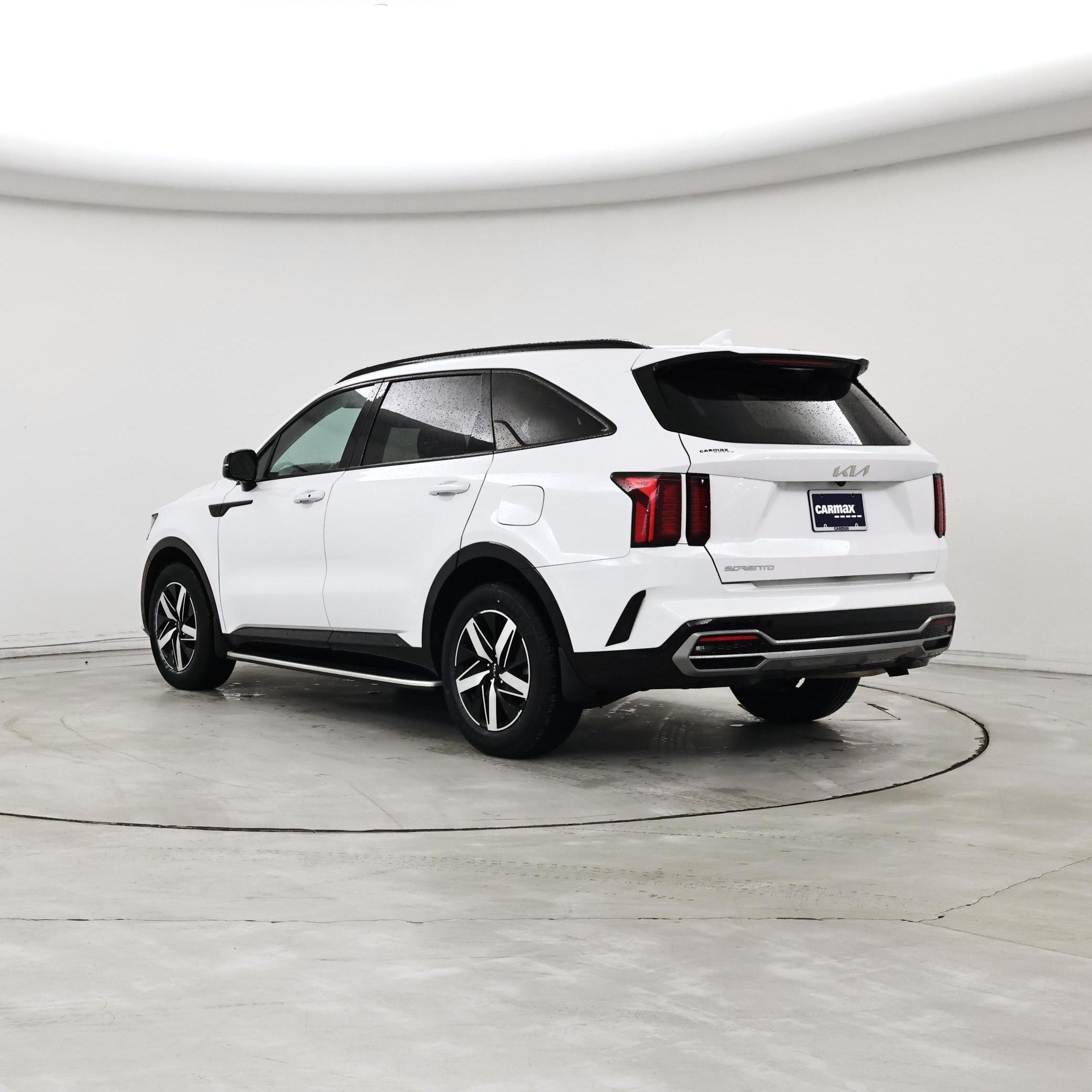 Thumbnail: 2023 Kia Sorento - 2