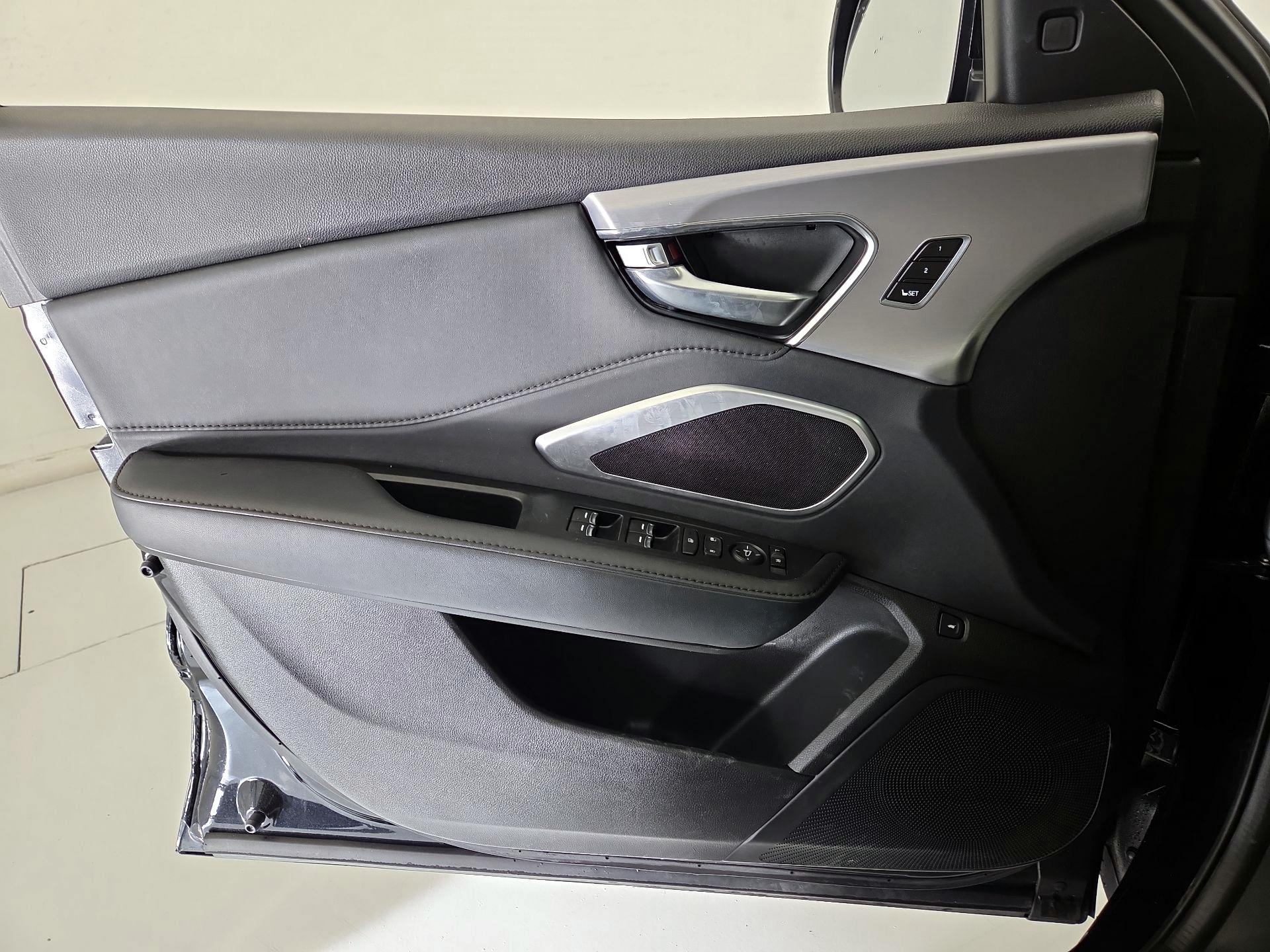 Thumbnail: 2023 Acura RDX - 12