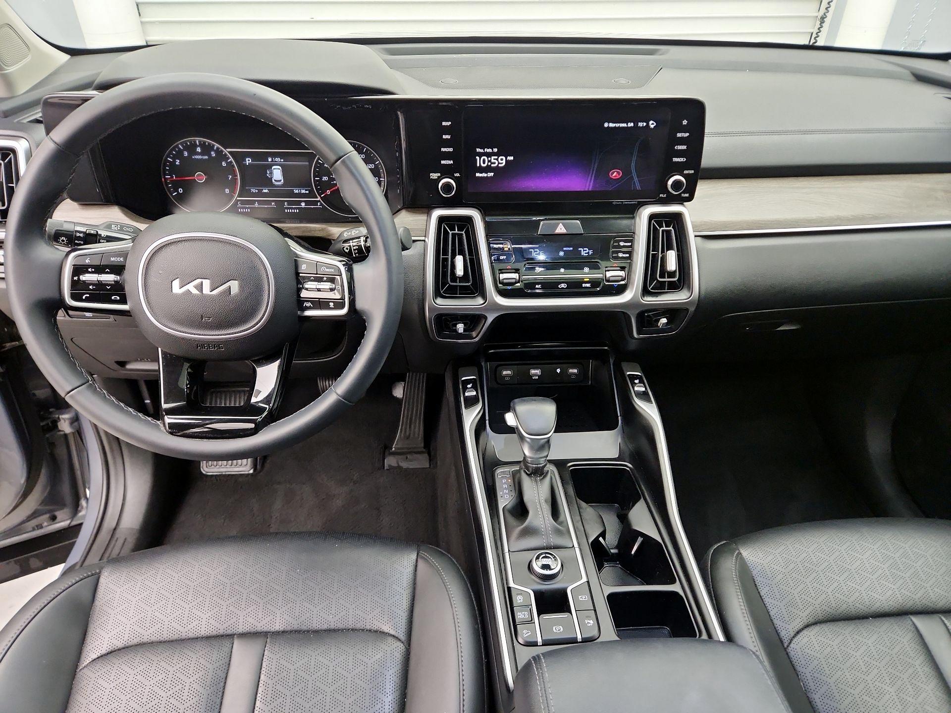 Thumbnail: 2023 Kia Sorento - 9