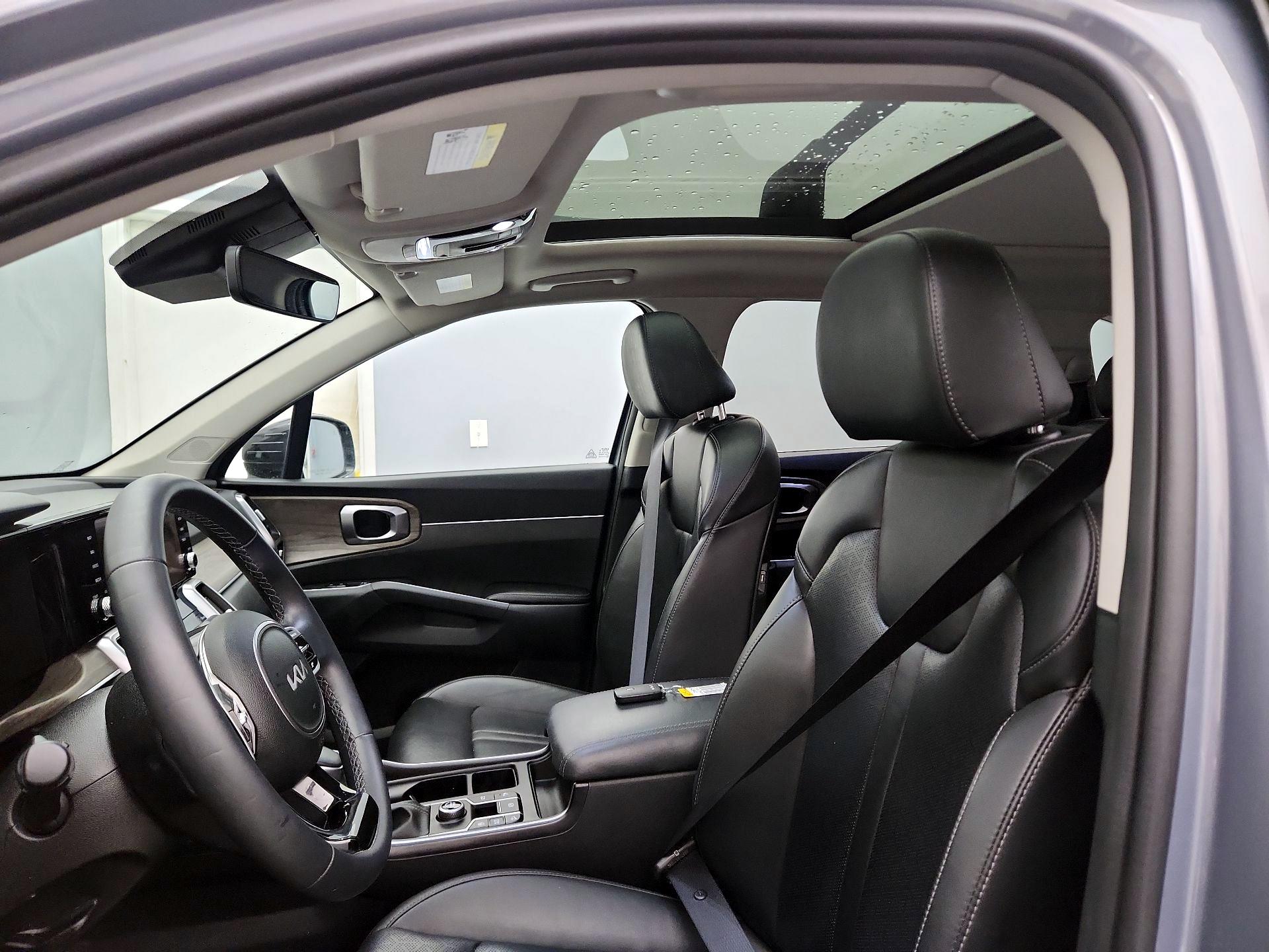 Thumbnail: 2023 Kia Sorento - 20