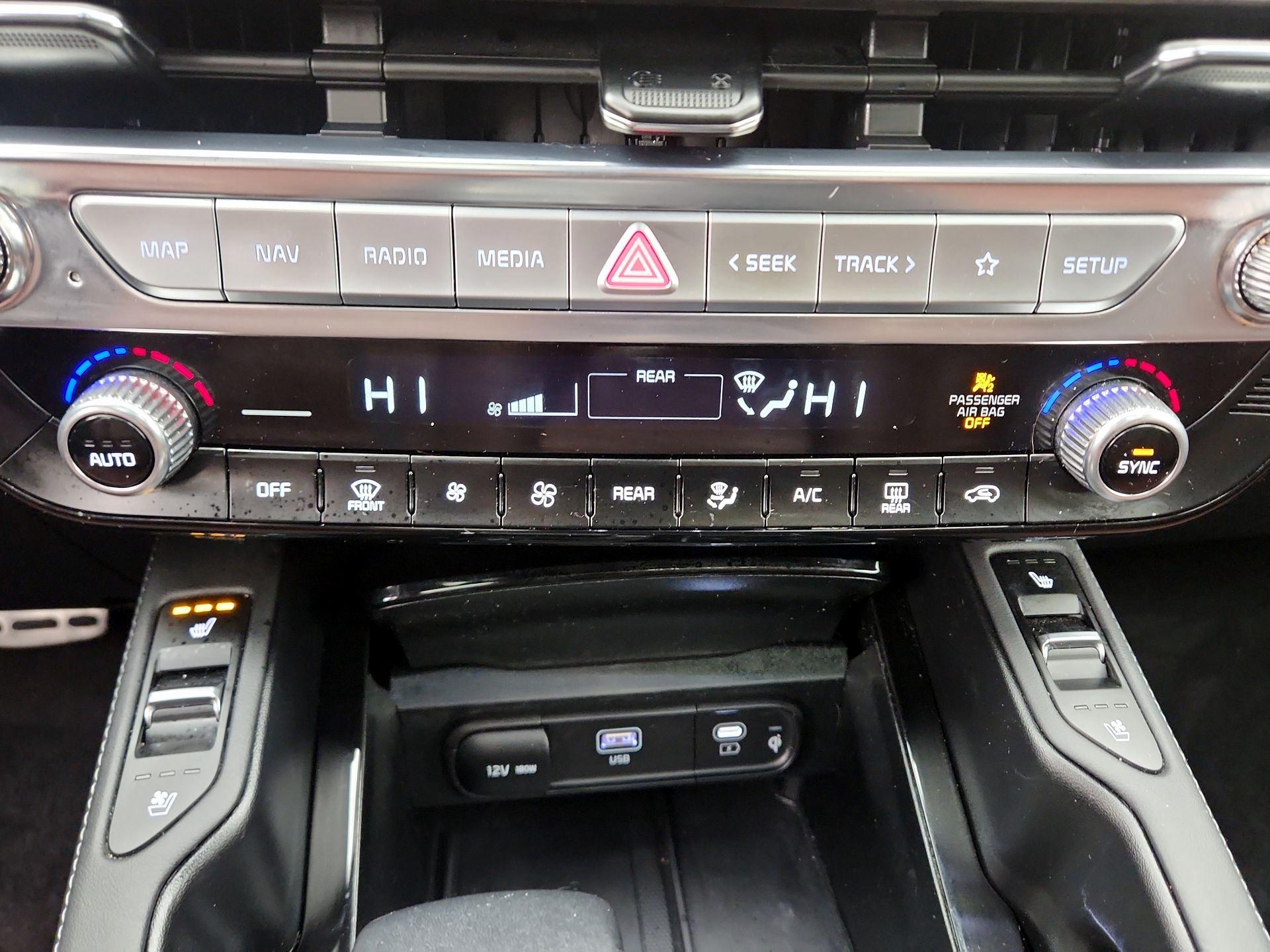 Thumbnail: 2023 Kia Telluride - 17