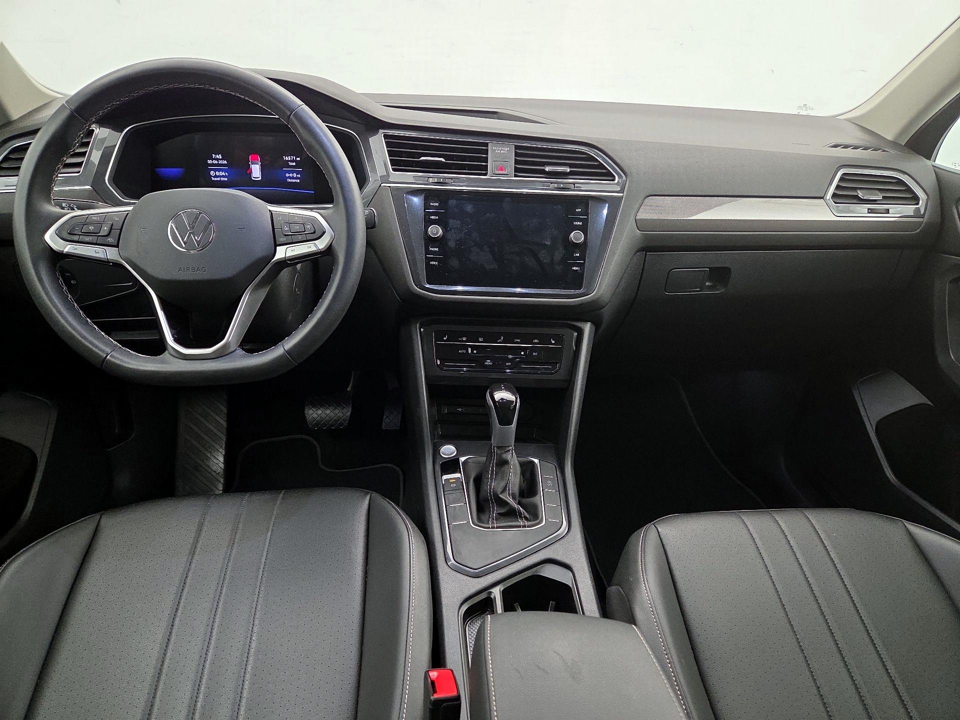 Thumbnail: 2023 Volkswagen Tiguan - 9