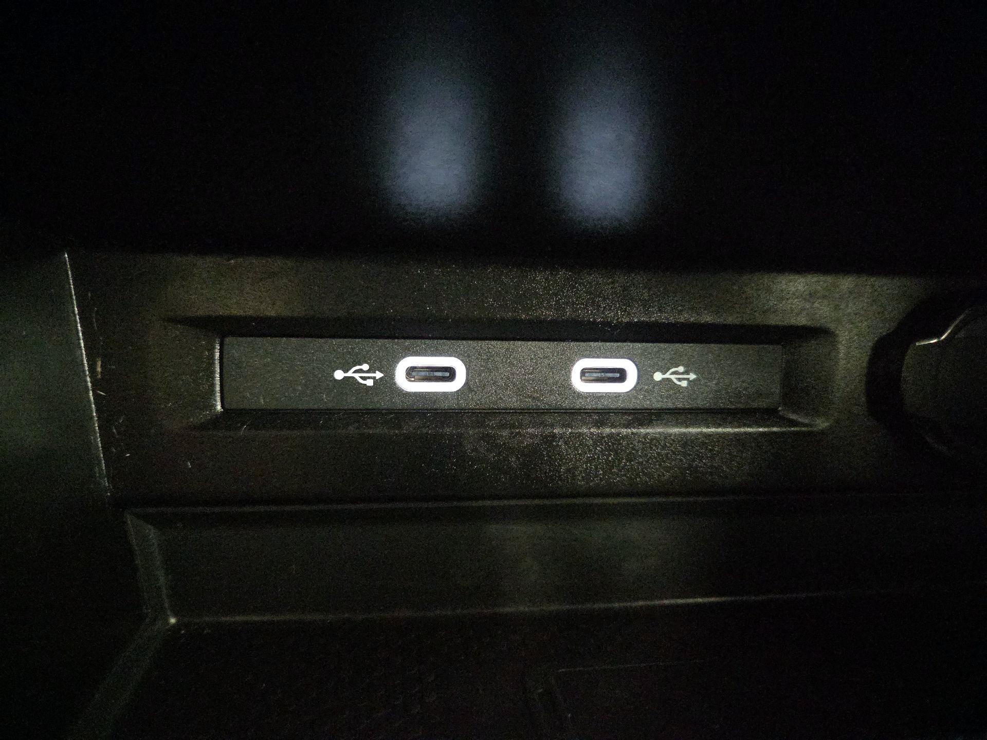 Thumbnail: 2023 Volkswagen Tiguan - 18