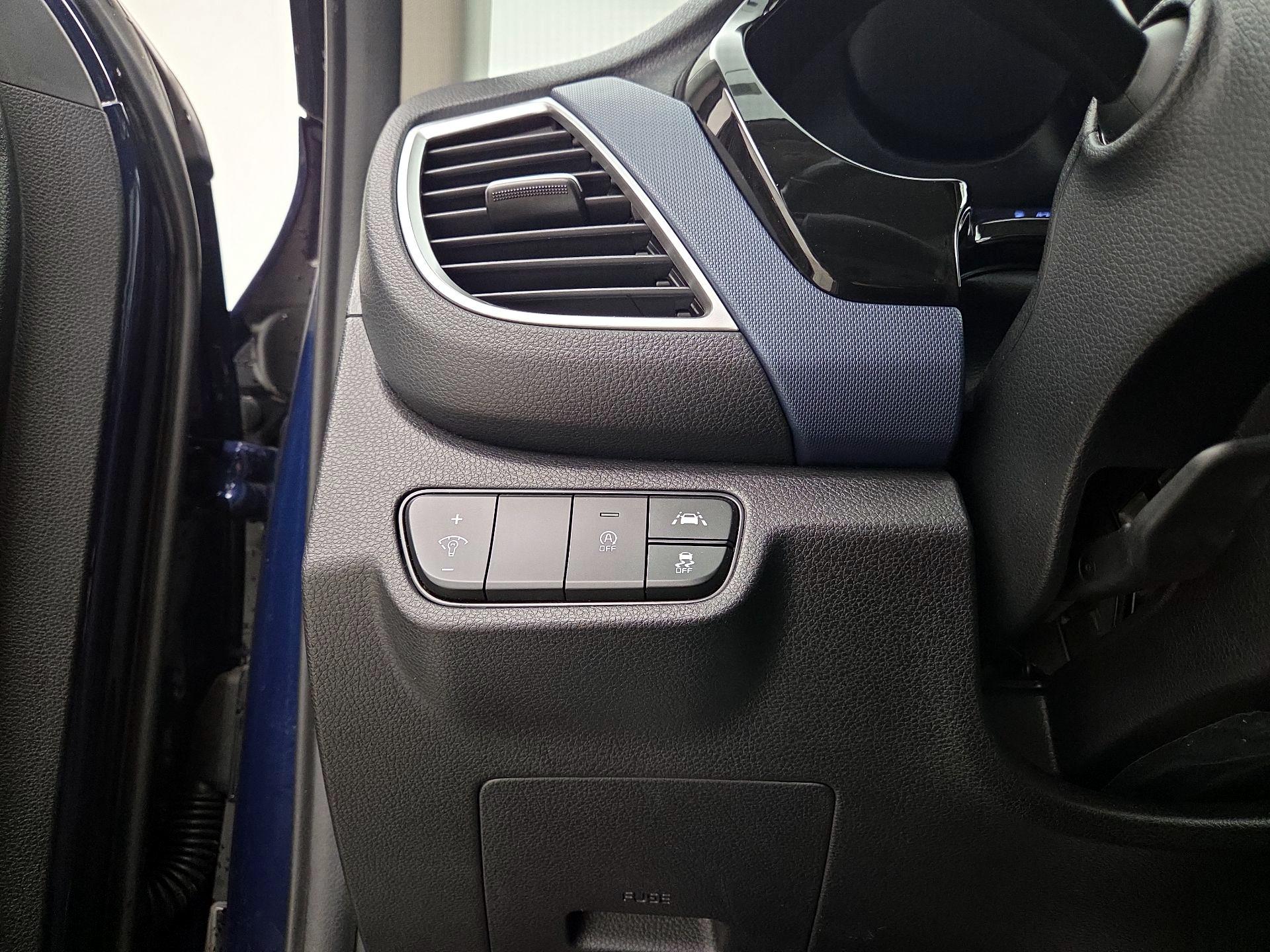 Thumbnail: 2023 Kia Seltos - 13