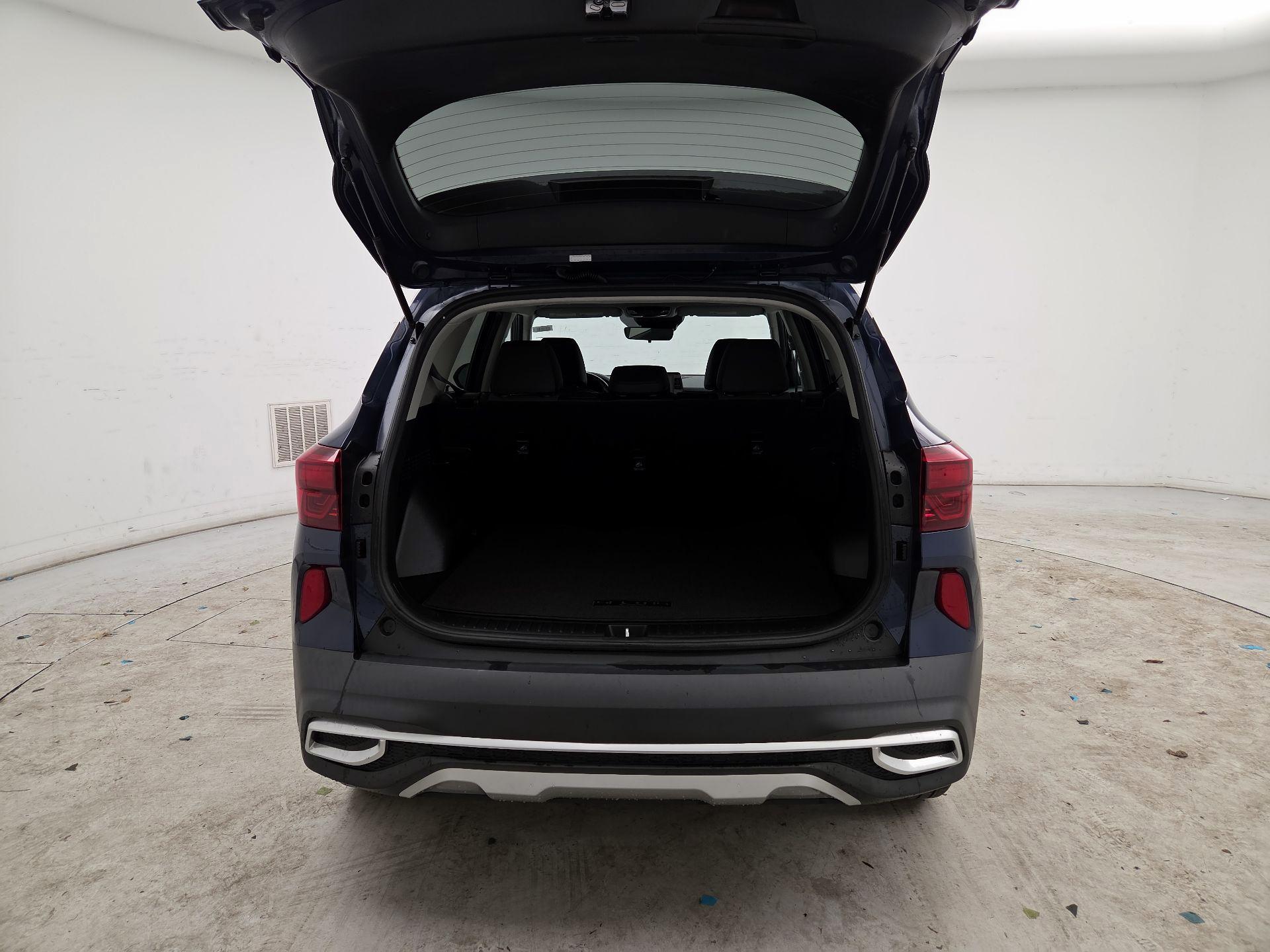 Thumbnail: 2023 Kia Seltos - 20