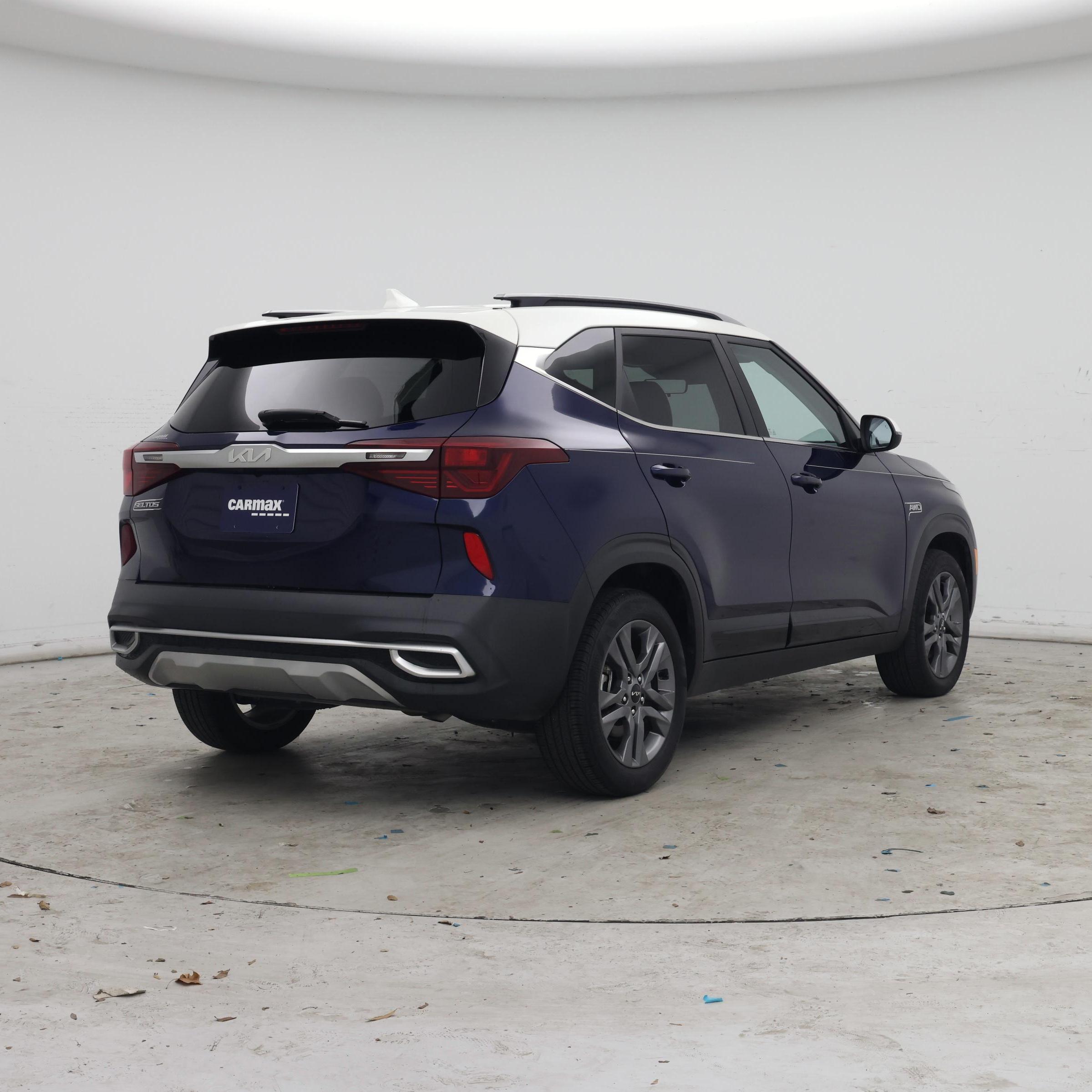 Thumbnail: 2023 Kia Seltos - 8