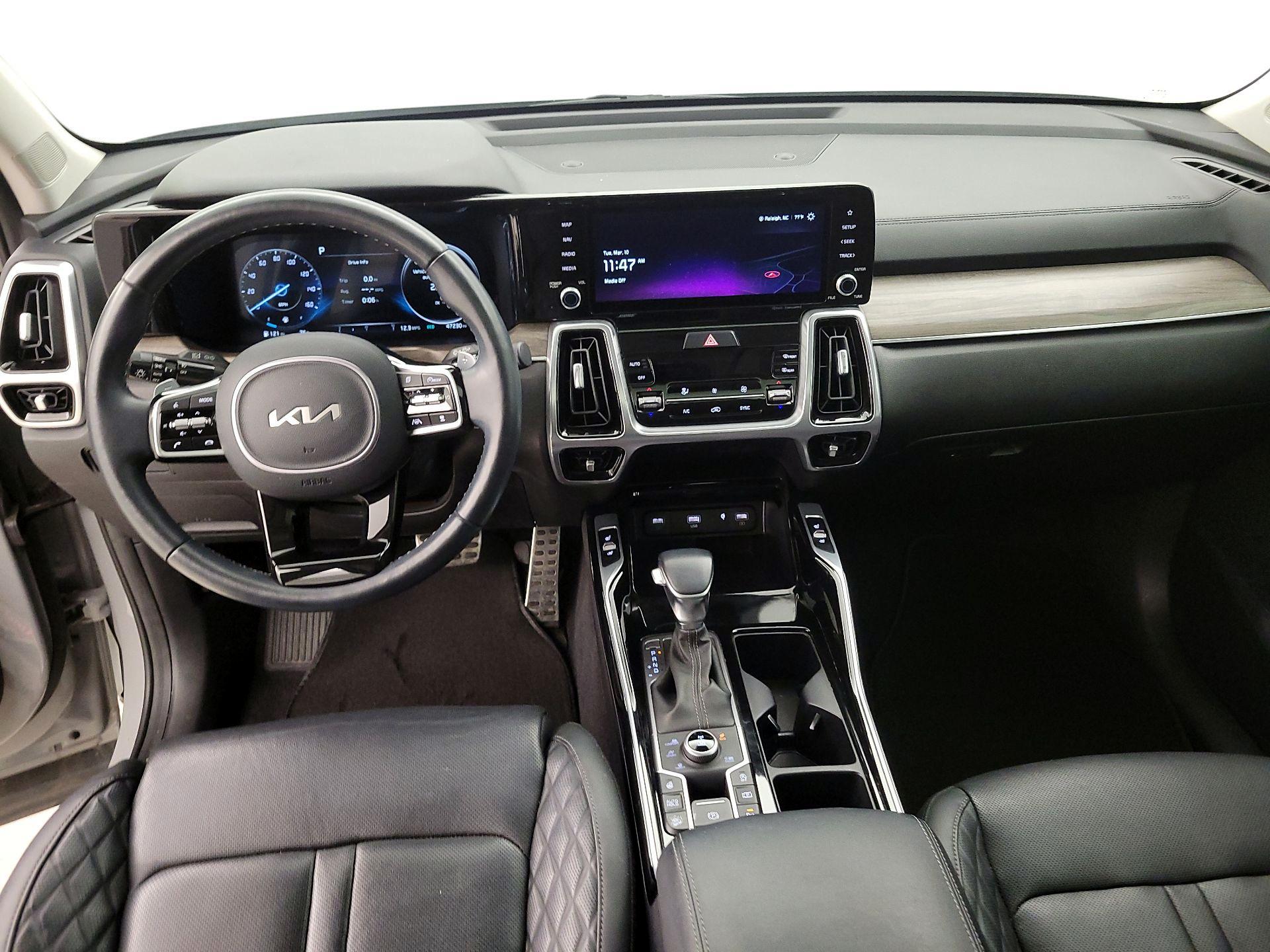 Thumbnail: 2022 Kia Sorento - 9