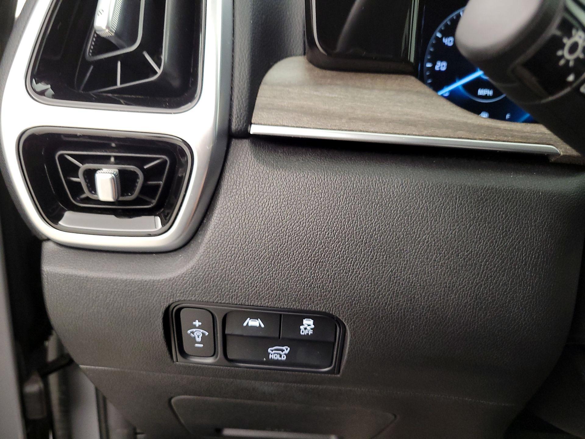 Thumbnail: 2022 Kia Sorento - 13