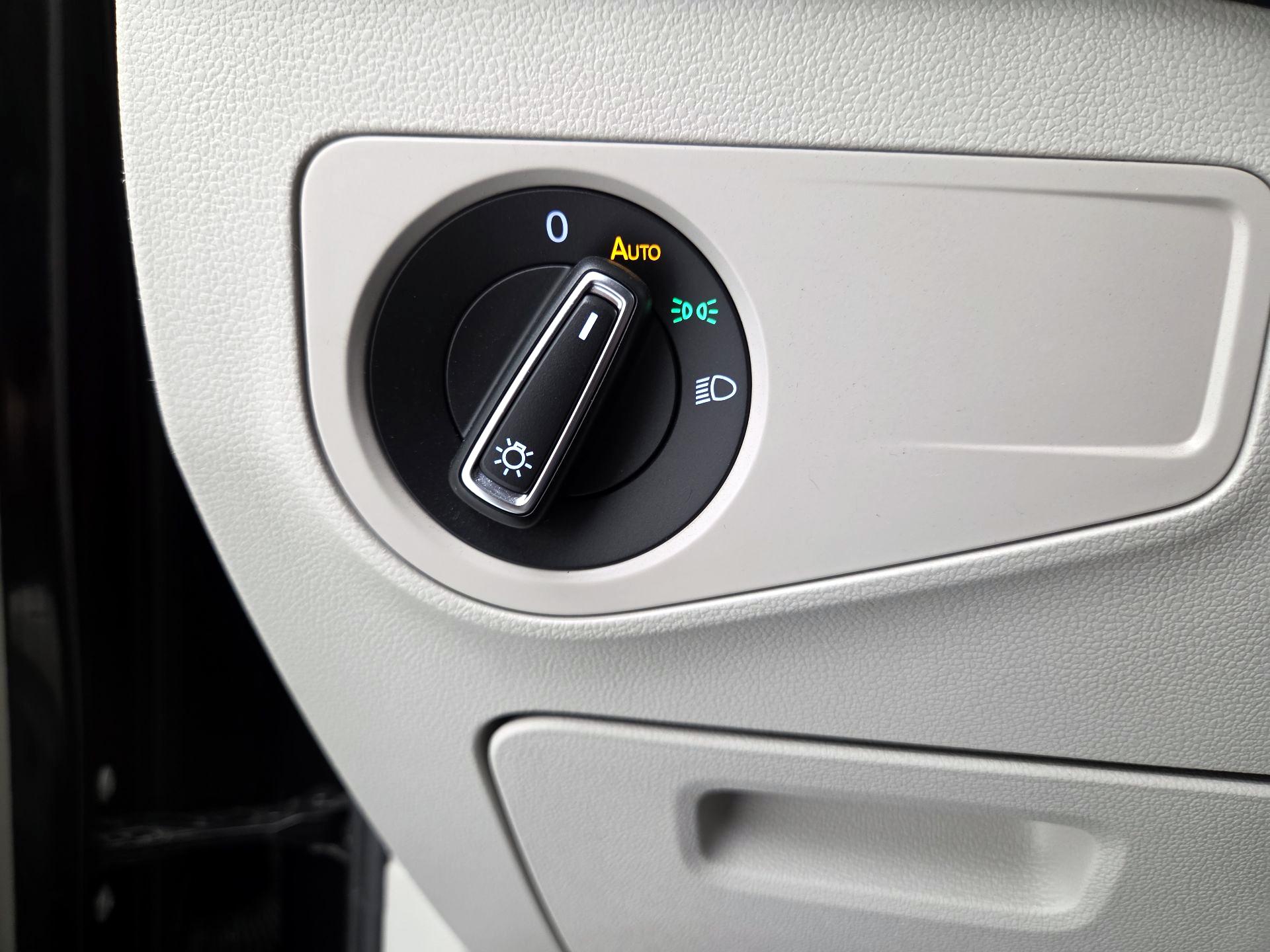 Thumbnail: 2022 Volkswagen Tiguan - 13