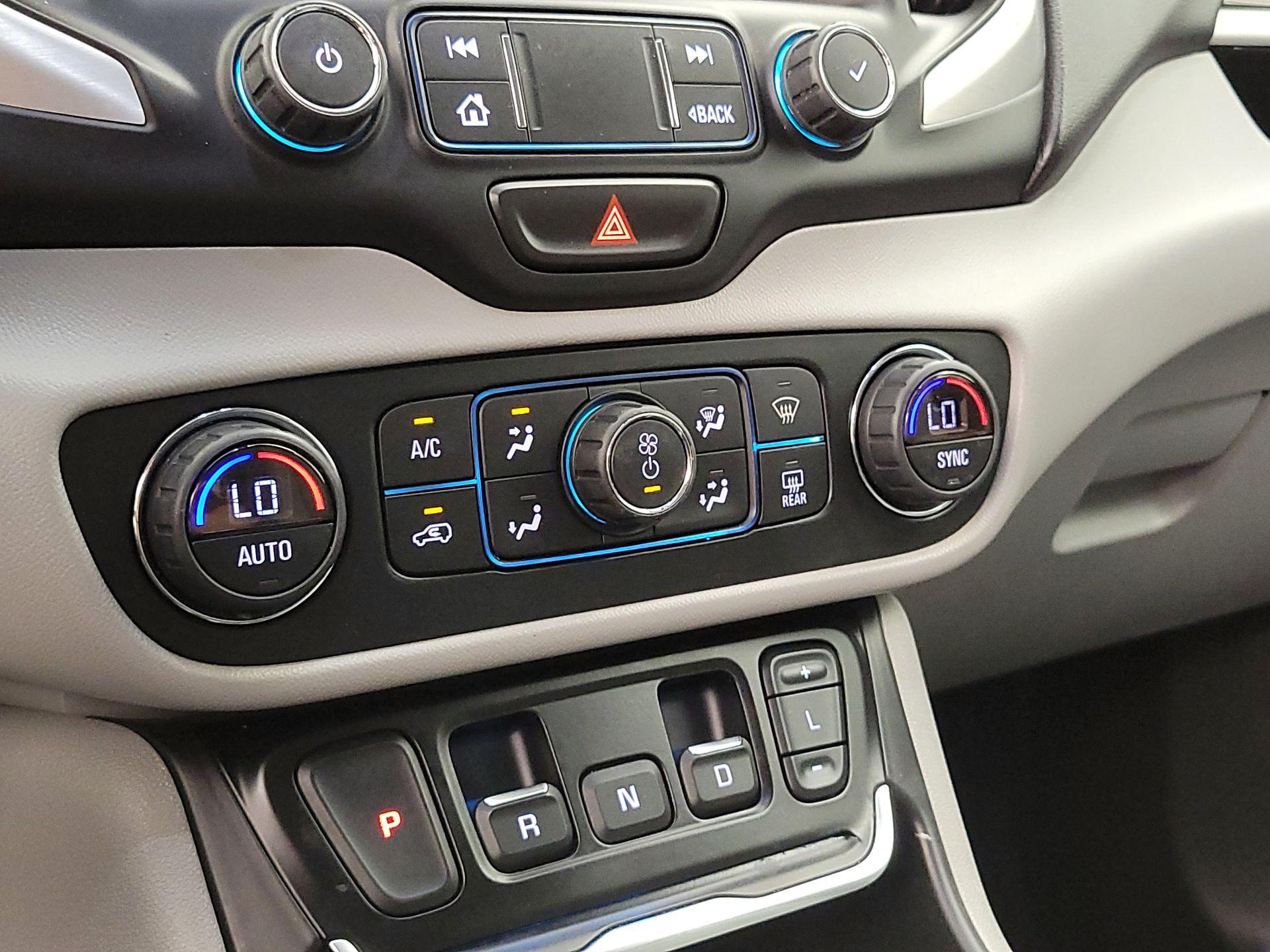 Thumbnail: 2020 GMC Terrain - 16