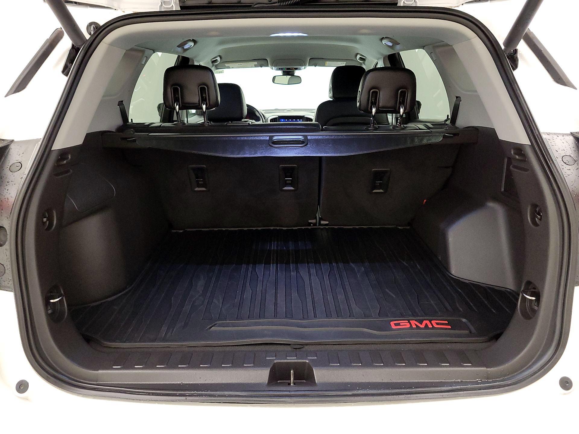 Thumbnail: 2020 GMC Terrain - 20