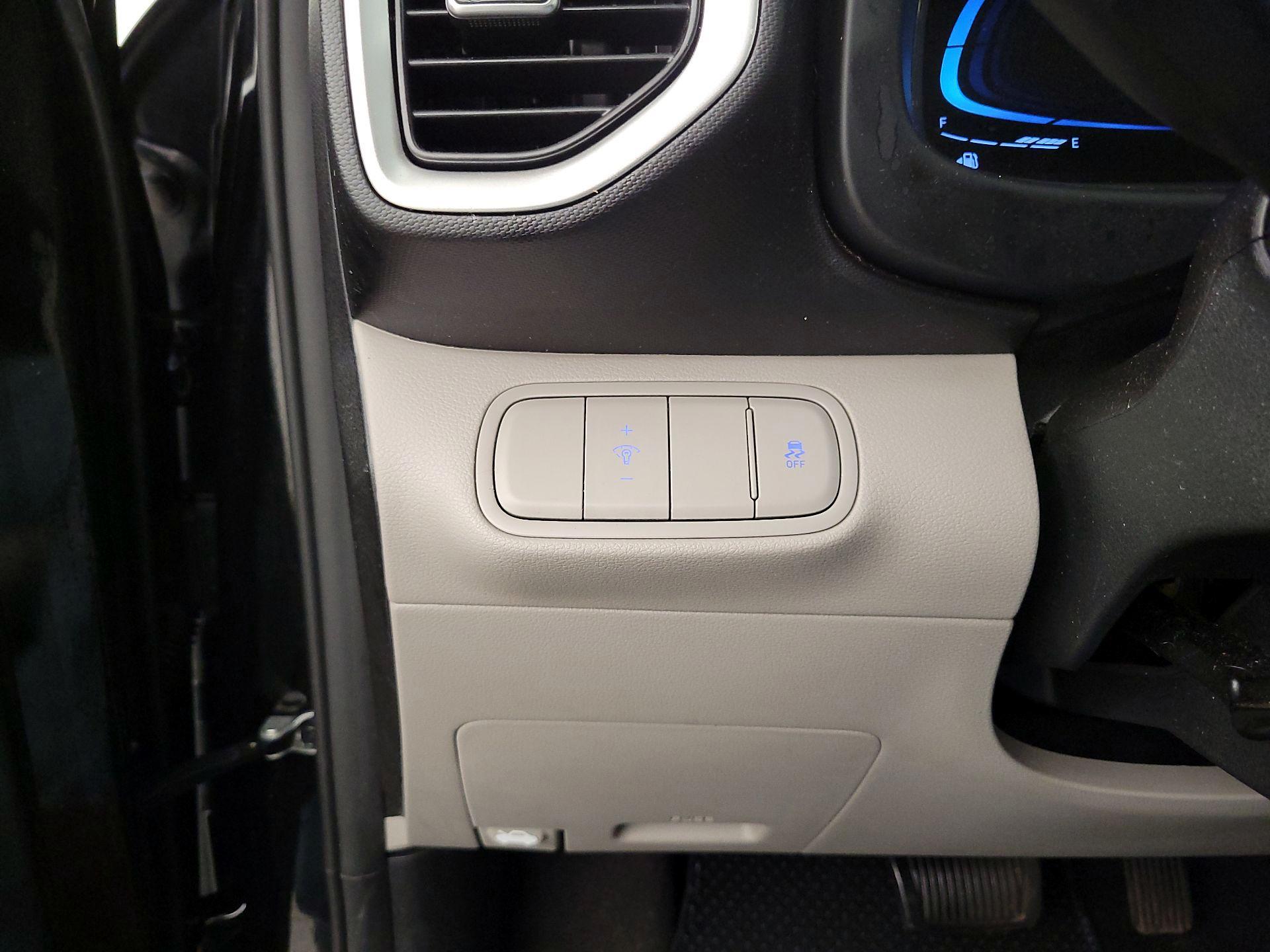 Thumbnail: 2024 Hyundai Venue - 13